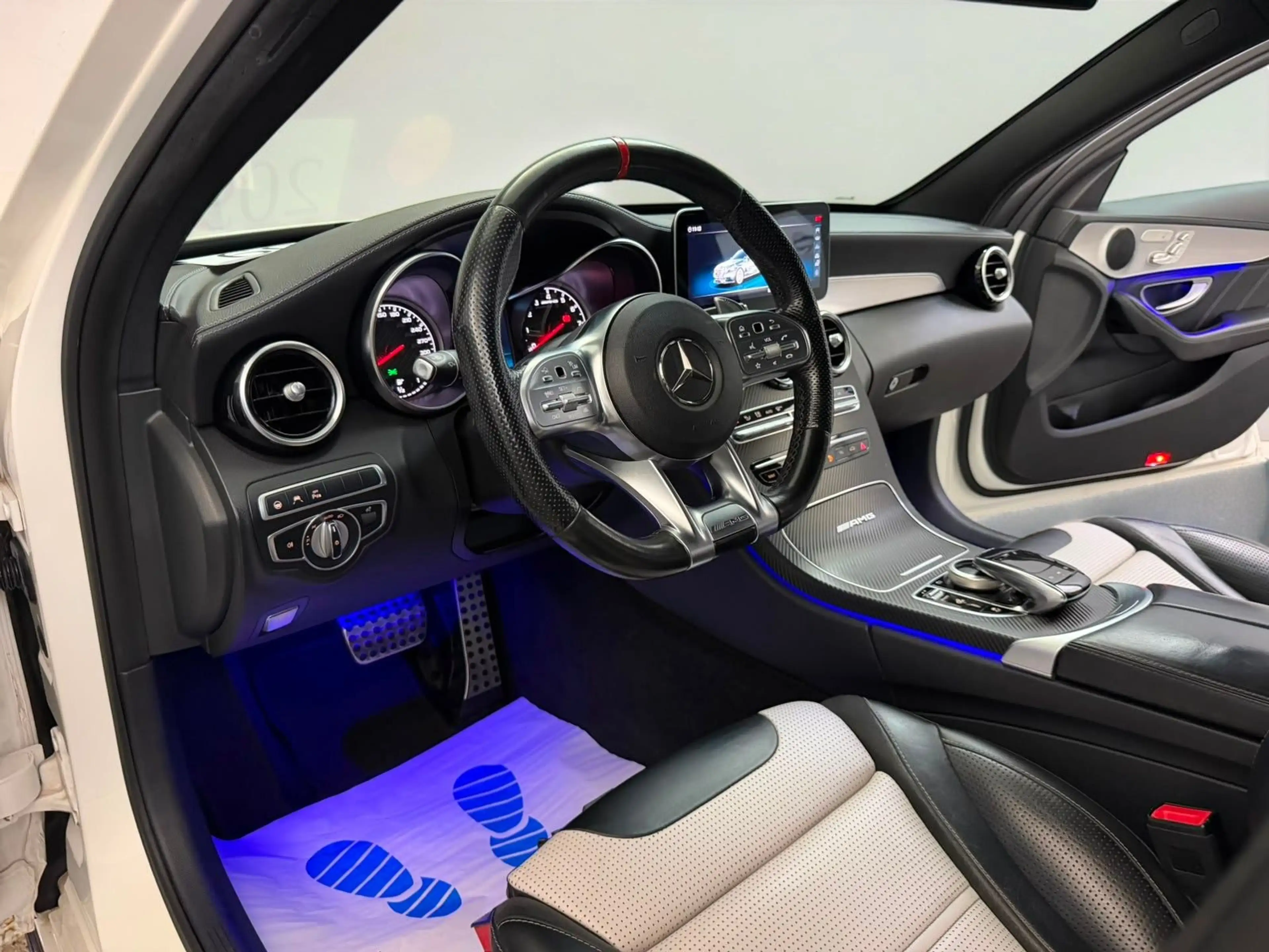 Mercedes-Benz C 63 AMG Limo PANO*ACC*MEMO*19Z*KAM*MBEAM*MEGA — photo 11