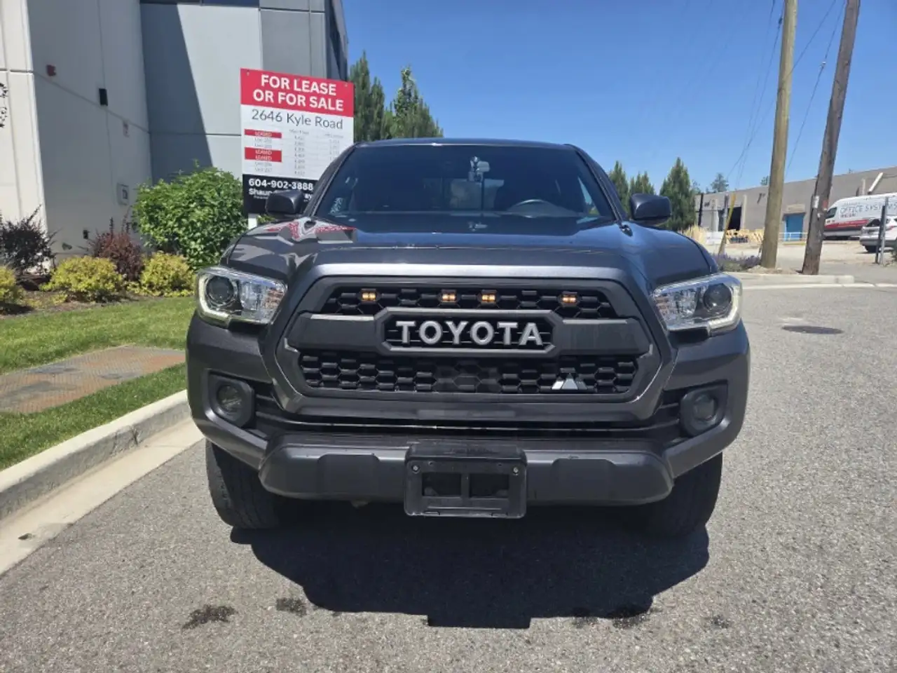 Toyota Tacoma снимка Toyota Tacoma