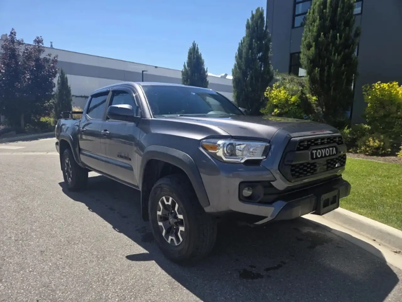 Toyota Tacoma снимка Toyota Tacoma