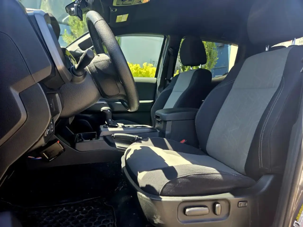 Toyota Tacoma снимка Toyota Tacoma