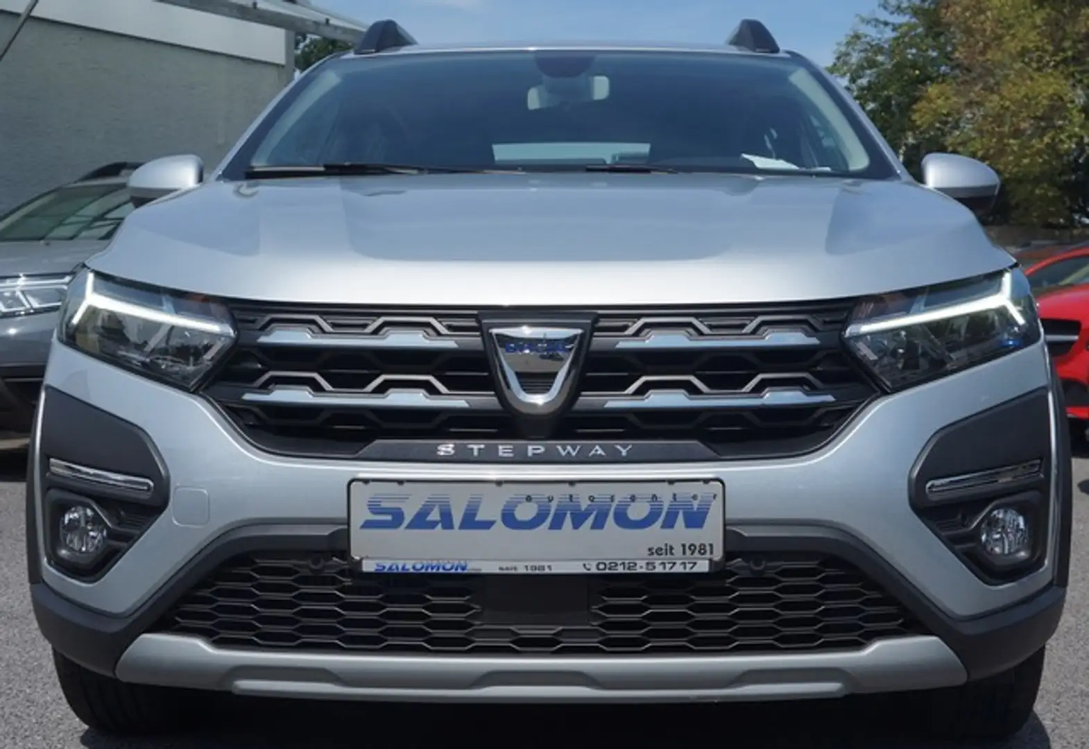 Dacia Sandero III Stepway AUTOMATIK 1.Hd*NAV+Einparkhilfe Argent - 1