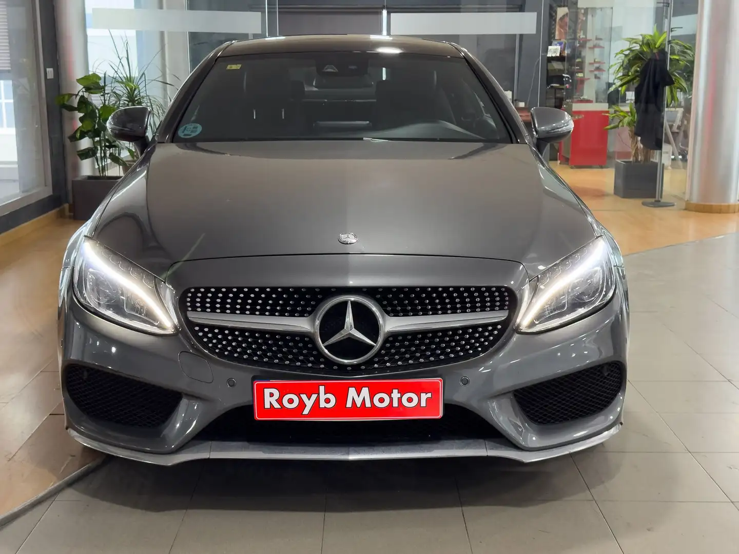 Mercedes-Benz C 220 Coupé d Gris - 2