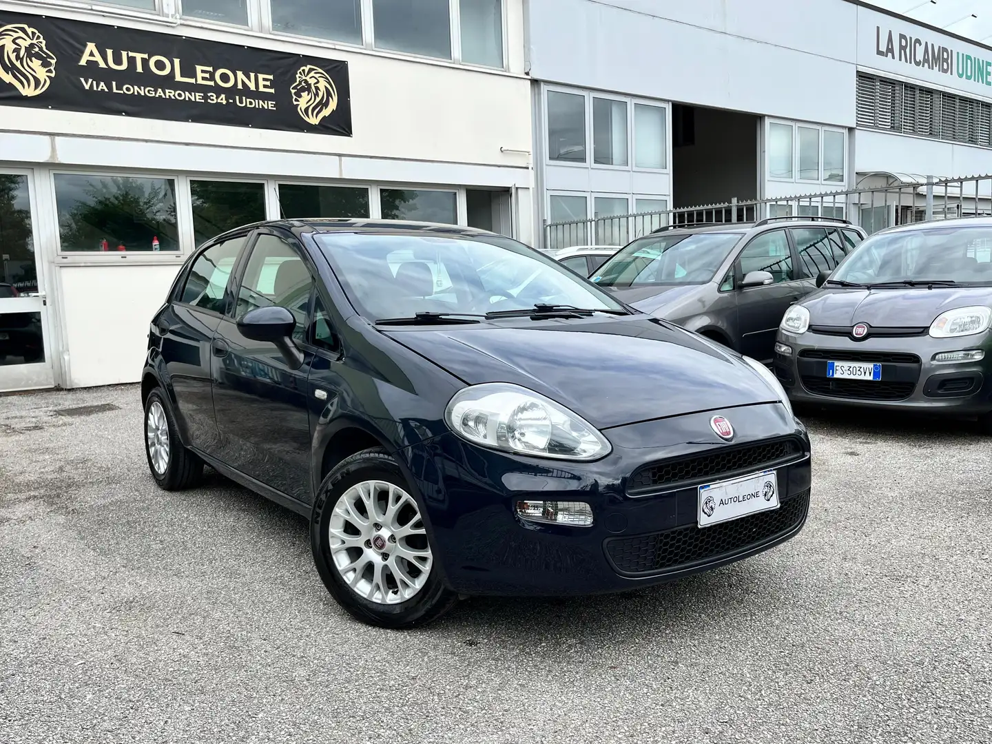 Fiat Grande Punto 1.4 77cv euro 6 Blau - 1
