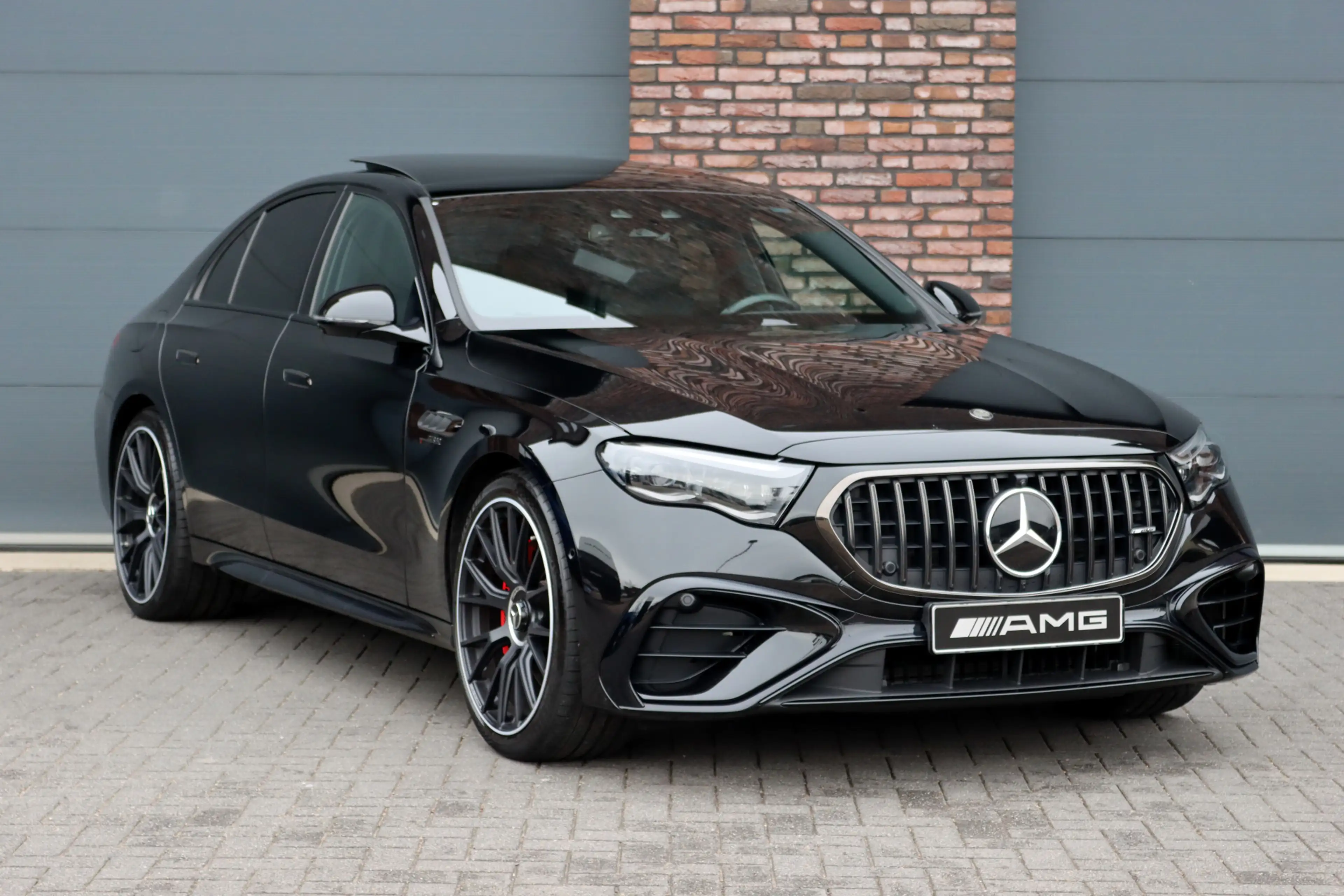 Mercedes-Benz E 53 AMG 4MATIC+ Premium | 612pk | Hyperscreen | Achterasbe — photo 3