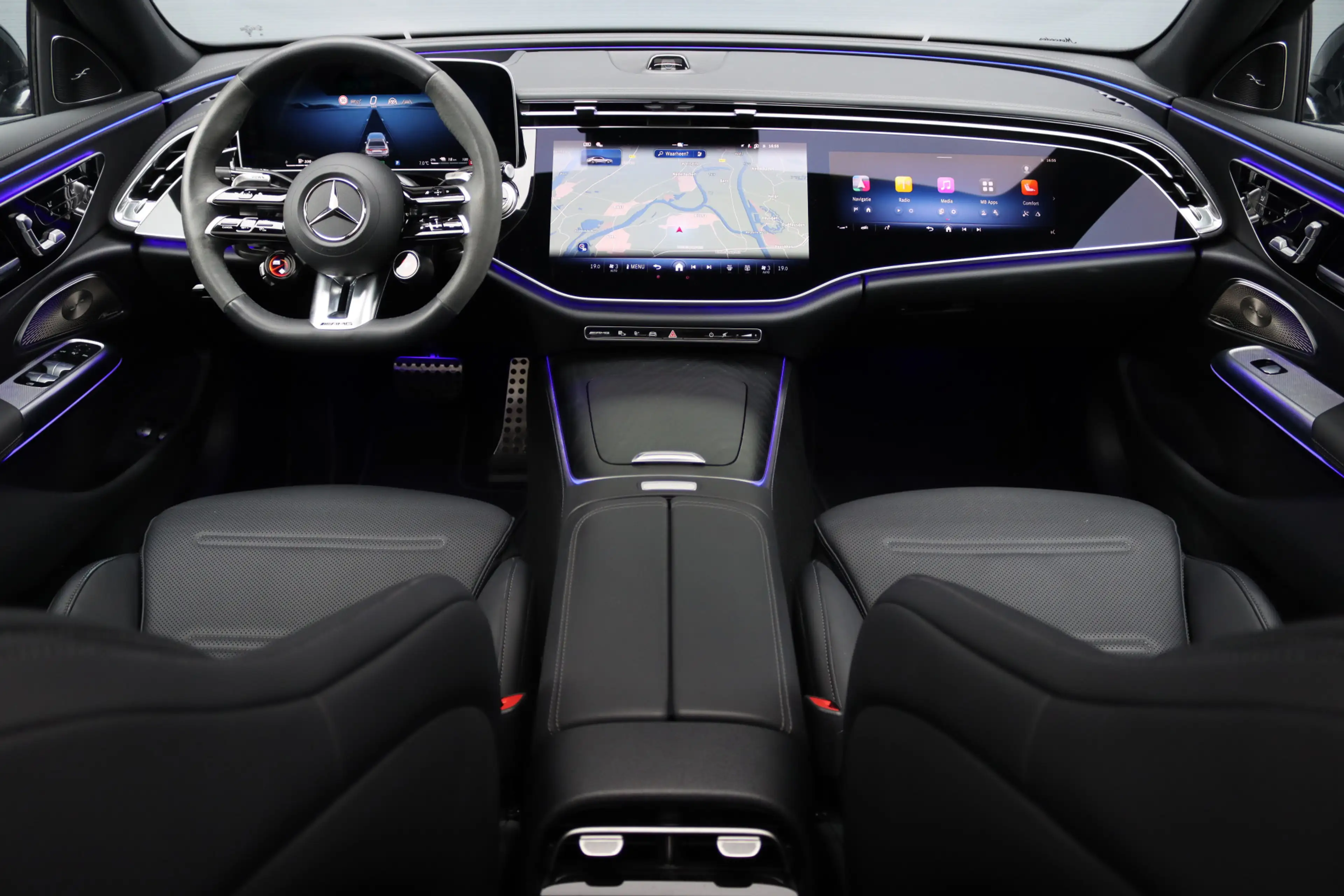 Mercedes-Benz E 53 AMG 4MATIC+ Premium | 612pk | Hyperscreen | Achterasbe — photo 2