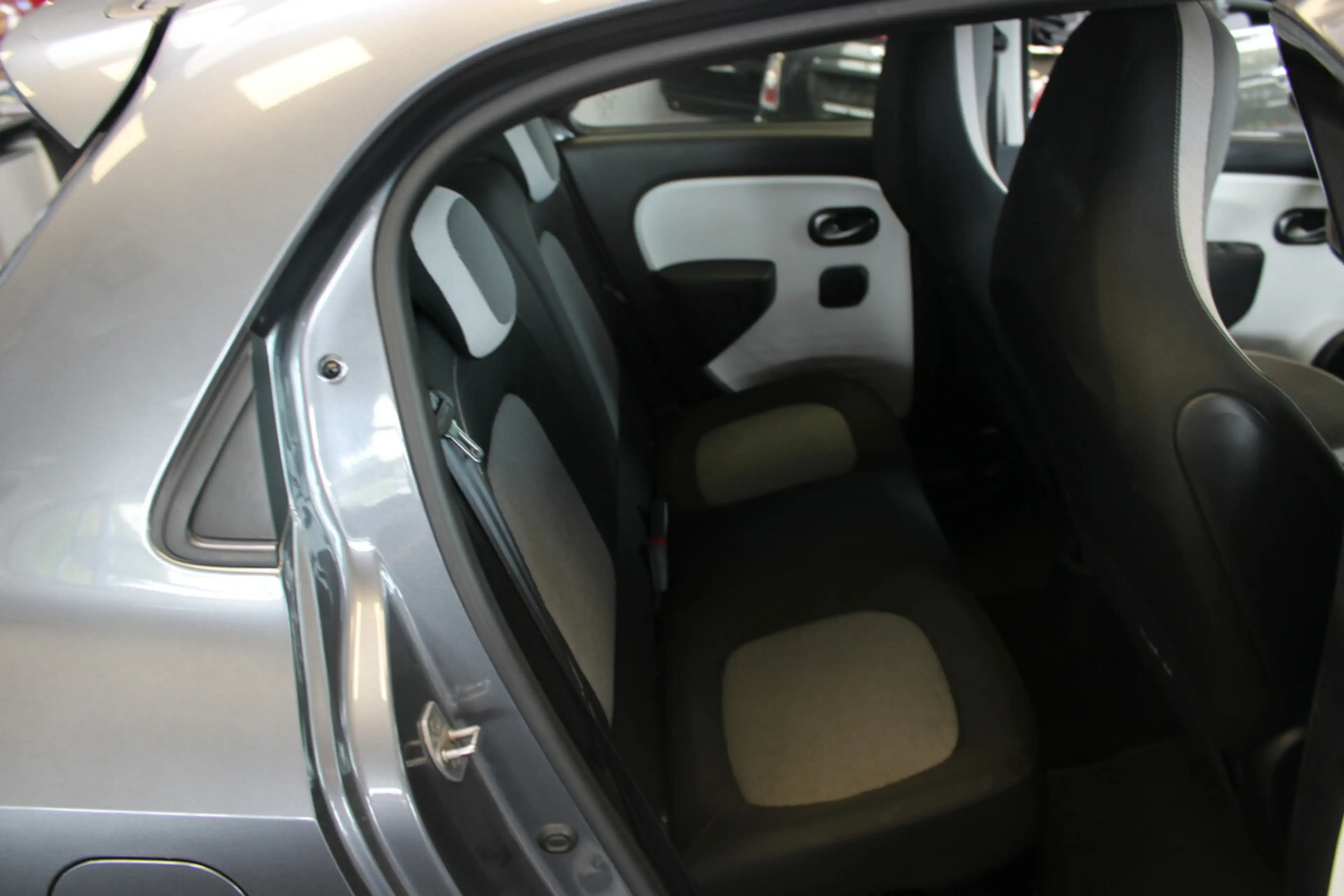 Renault Twingo SCe 75 Limited - Klima - SHZ - — photo 11