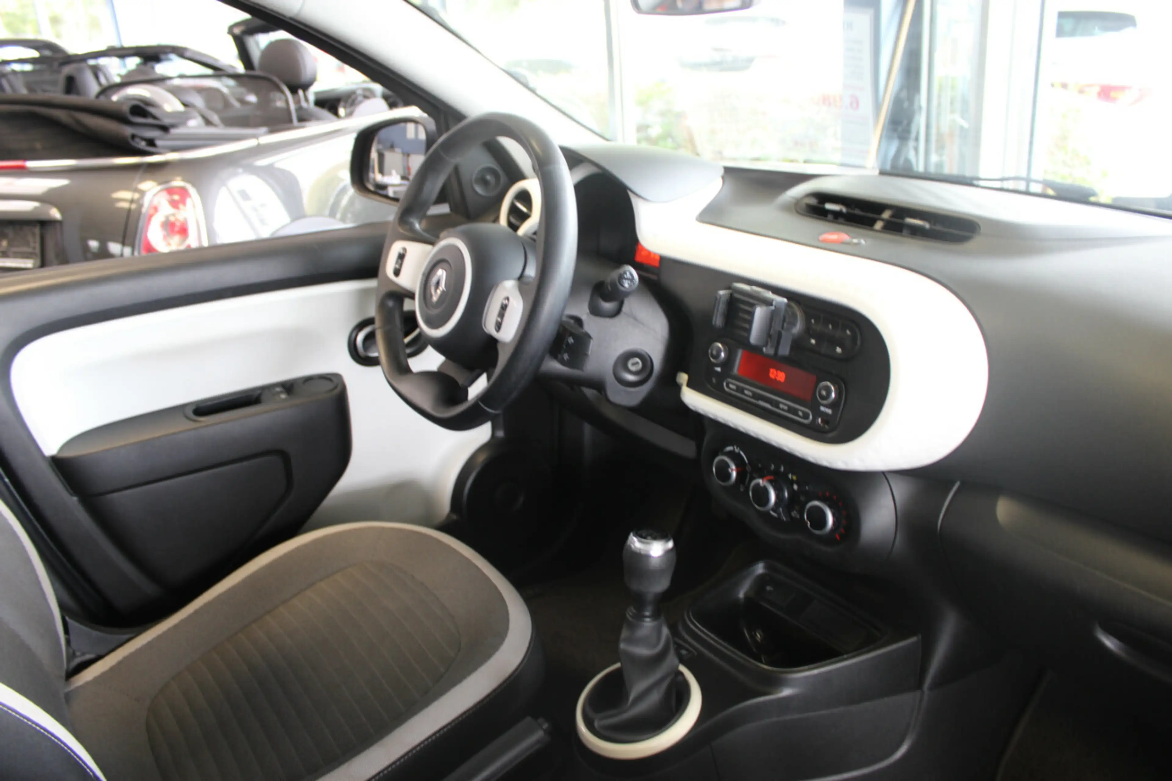 Renault Twingo SCe 75 Limited - Klima - SHZ - — photo 7