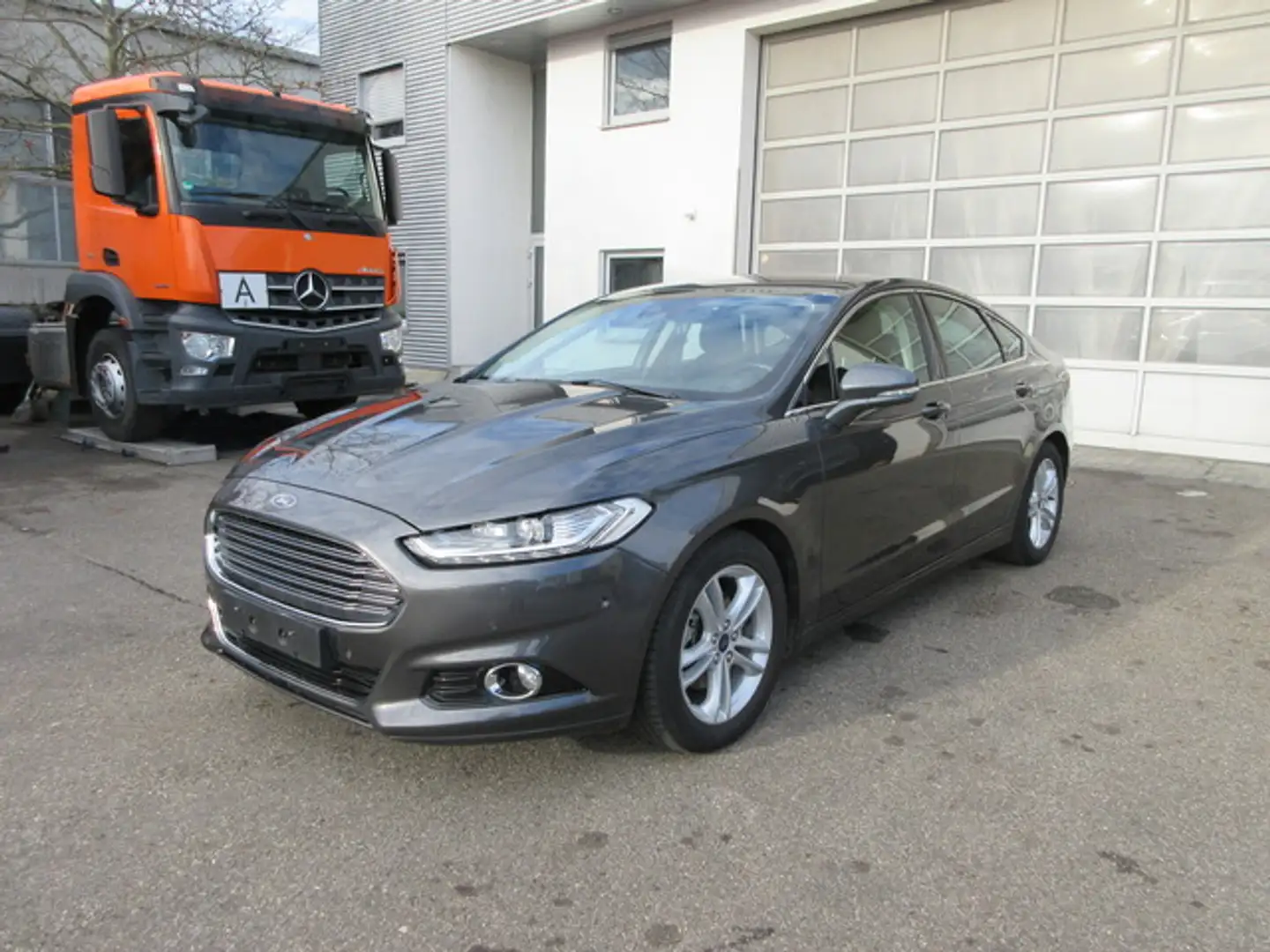 Ford Mondeo 1.5 Titanium Grau - 2