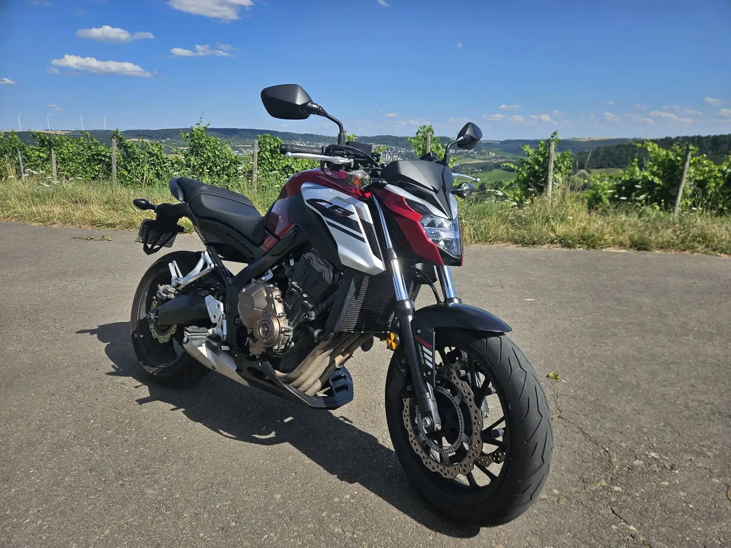 Honda CB 650 Rouge - 1