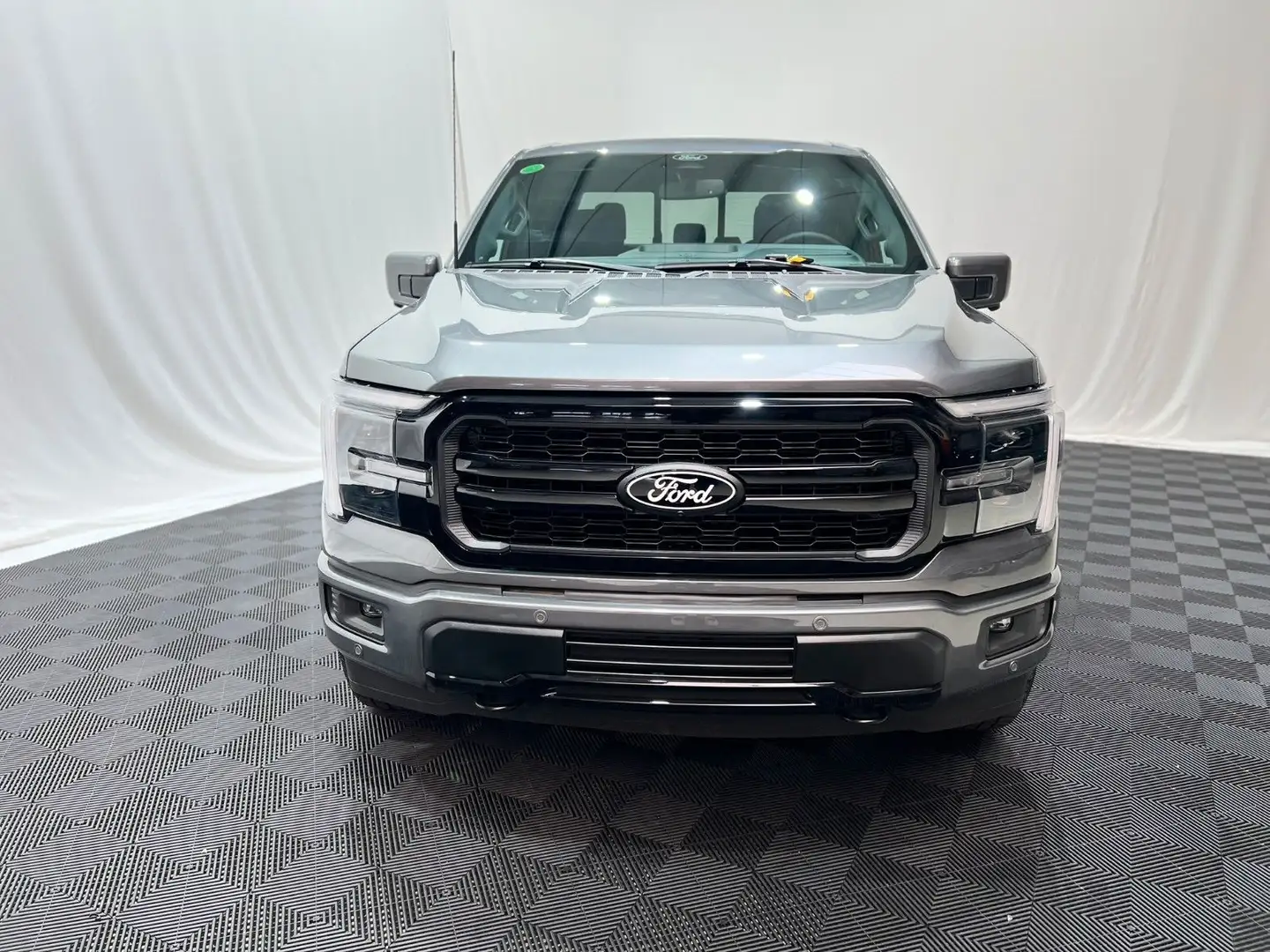 Ford F 150 F-150 Lariat 5.0L V8  5,5" Black Ed. MY25 Grau - 2
