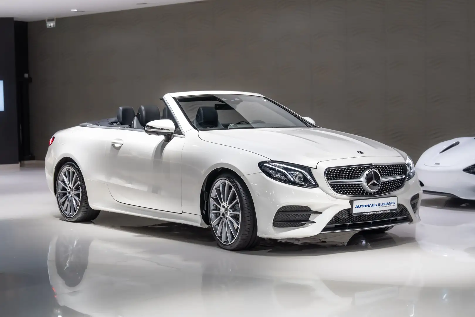 Mercedes-Benz E 200 Cabrio*AMG-LINE*360*MULTIBEAM*LEDER*LM"20 Blanc - 2