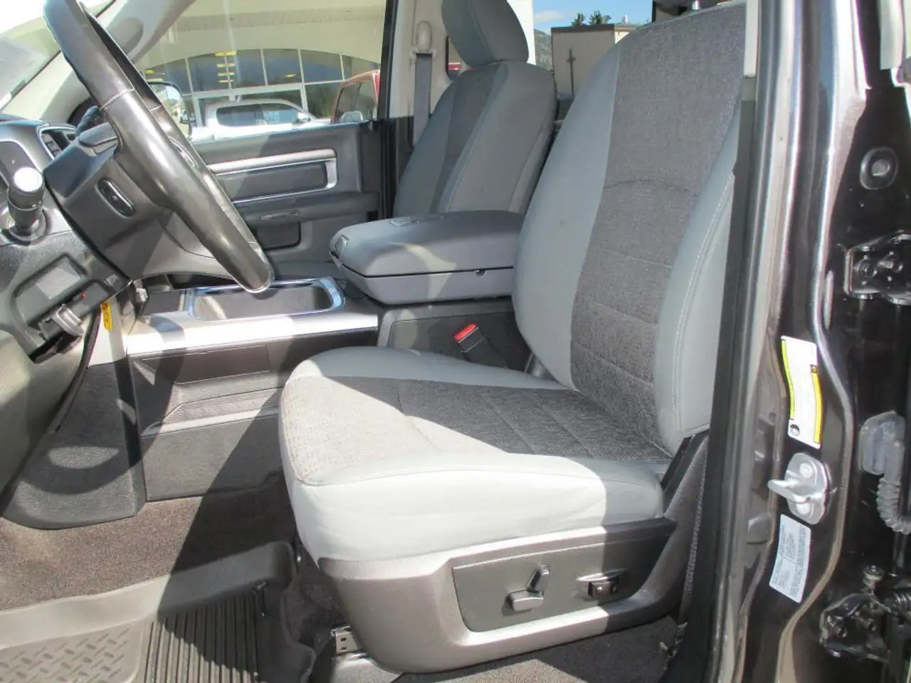 RAM 3500 снимка RAM 3500