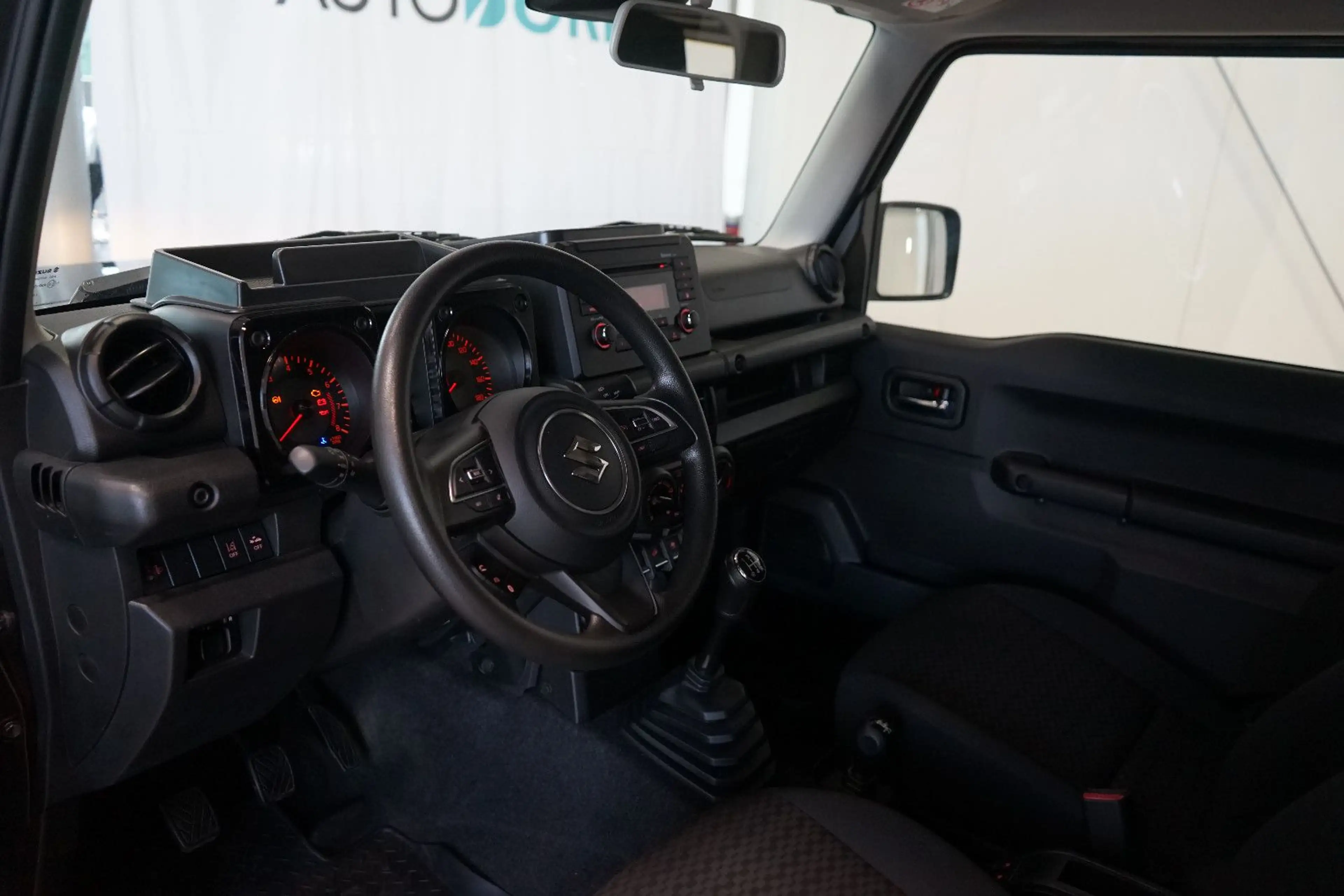 Suzuki Jimny 1.5 Comfort AllGrip Sitzheizung+Tempomat — photo 8