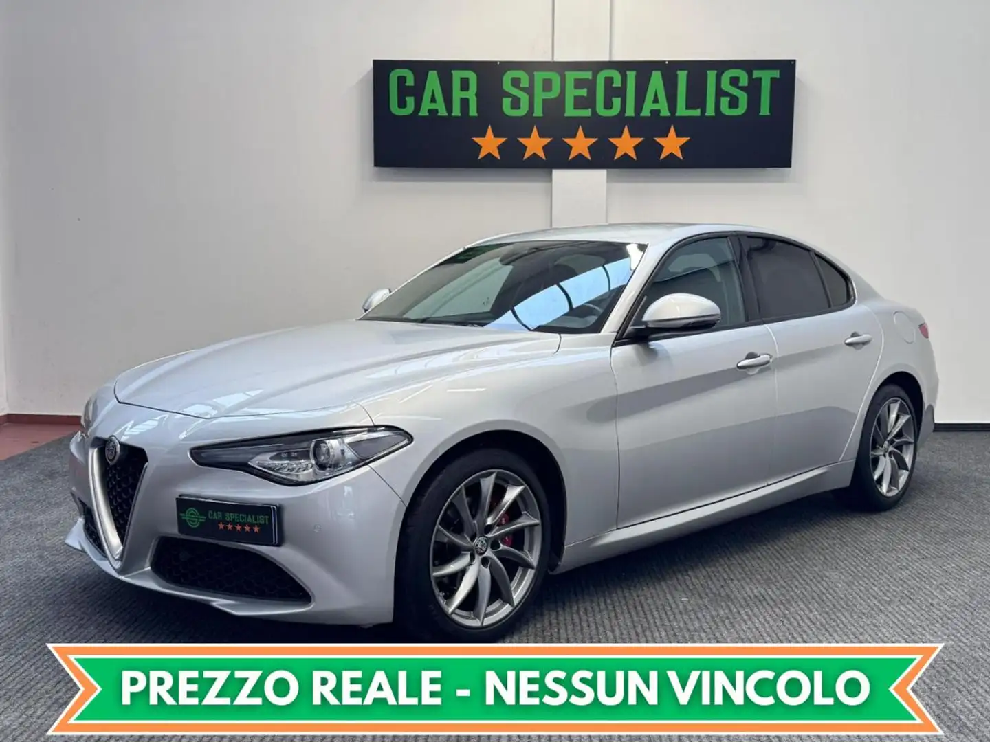 Alfa Romeo Giulia 2.2 160 CV Rosso Edizione LED|PADDLES|RETROCAMERA Zilver - 1