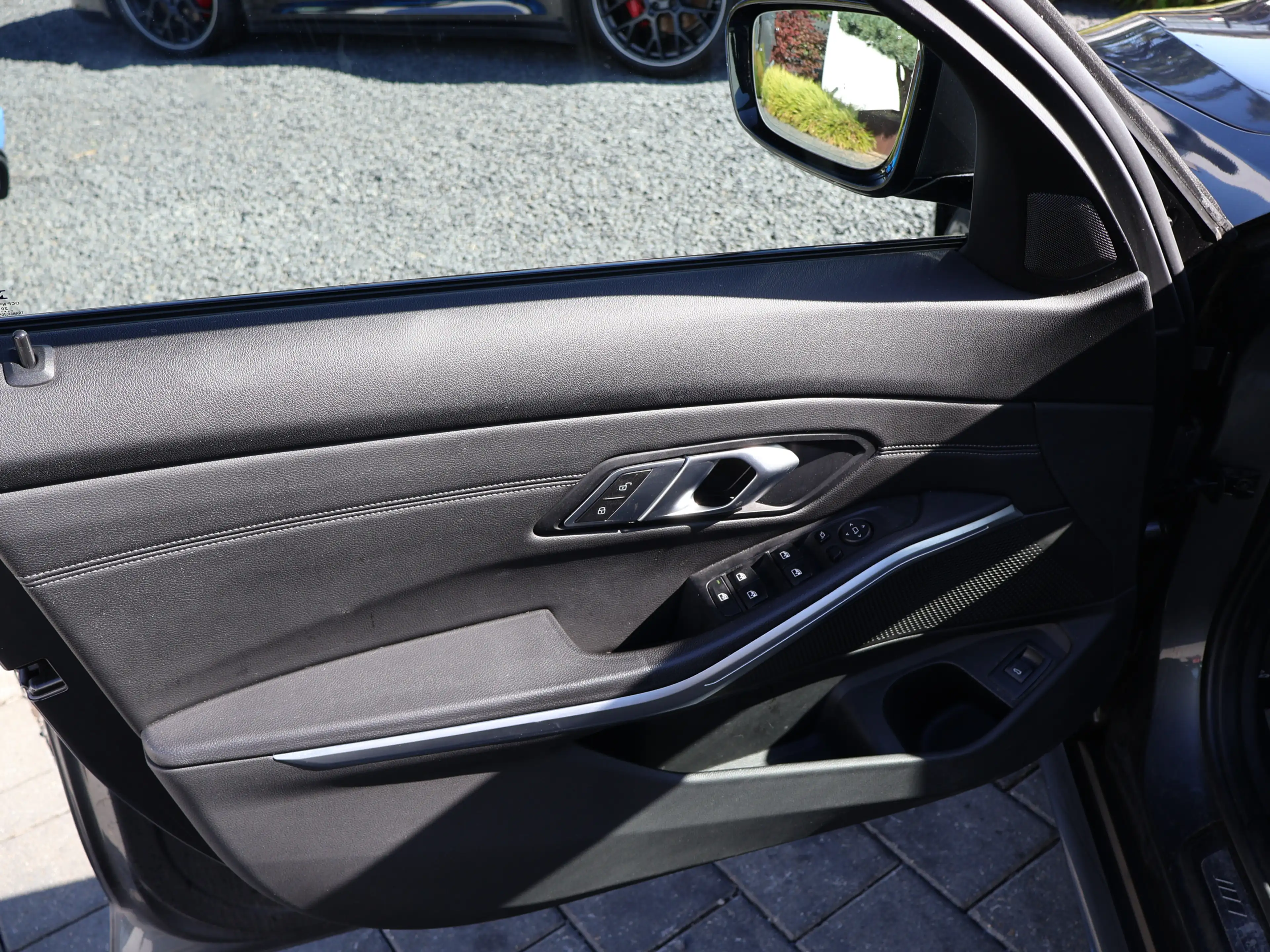 BMW 320 d xDrive M Sport Pano-HeadUp-Navi-ACC-PDC — photo 11