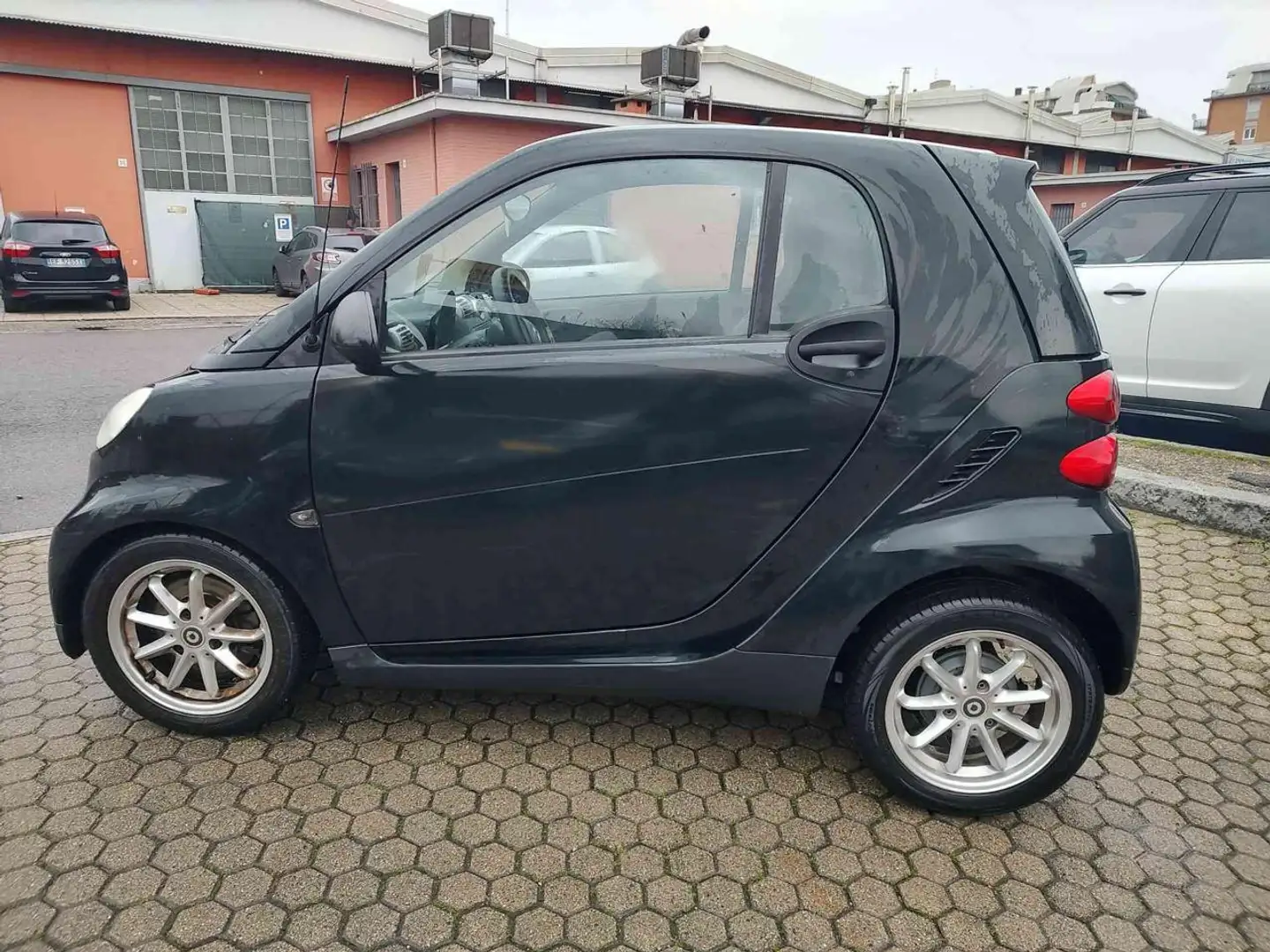 smart forTwo 1000 52 kW MHD coupé pure Nero - 2
