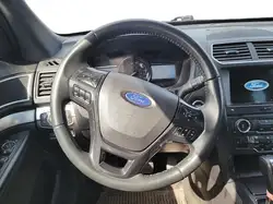 Ford Explorer снимка Ford Explorer