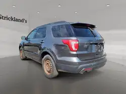 Ford Explorer снимка Ford Explorer