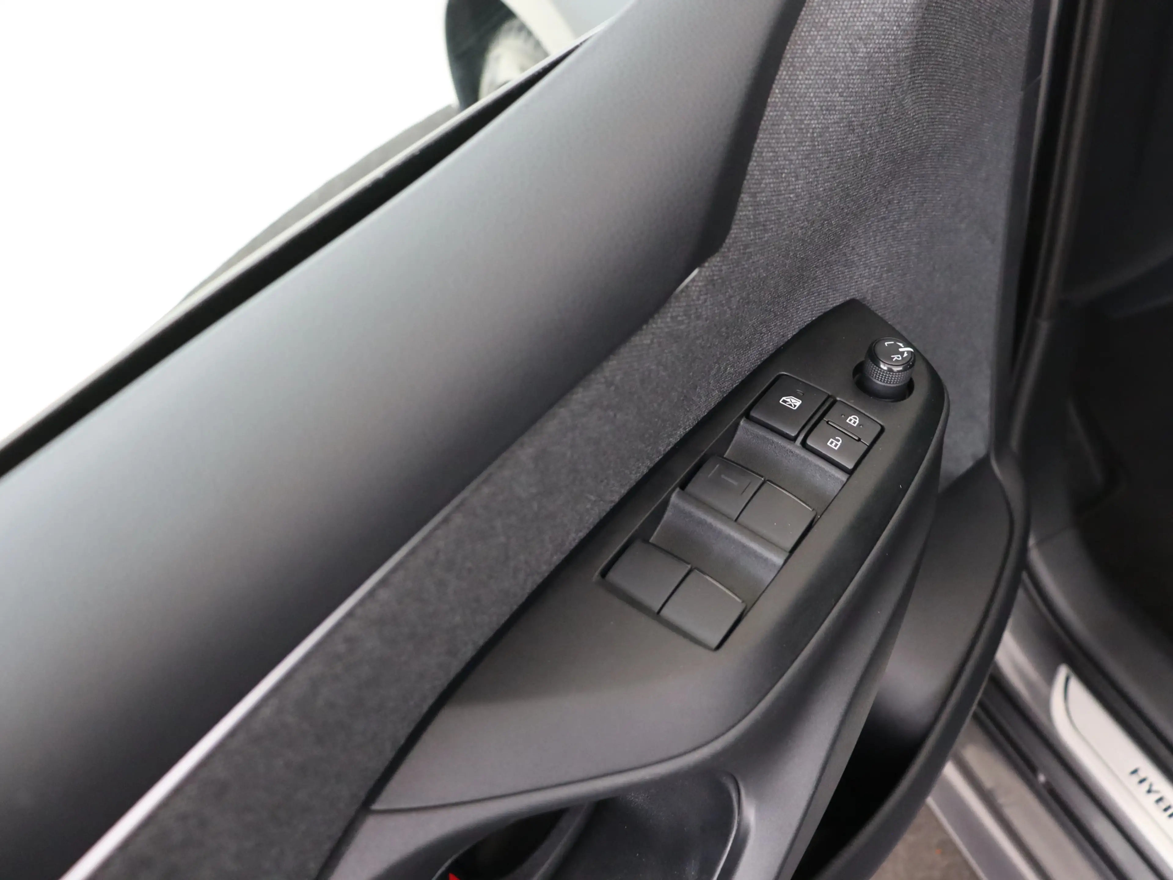 Toyota Yaris 1.5 Hybrid Business Plus | BTW Voertuig | NL Auto — photo 9