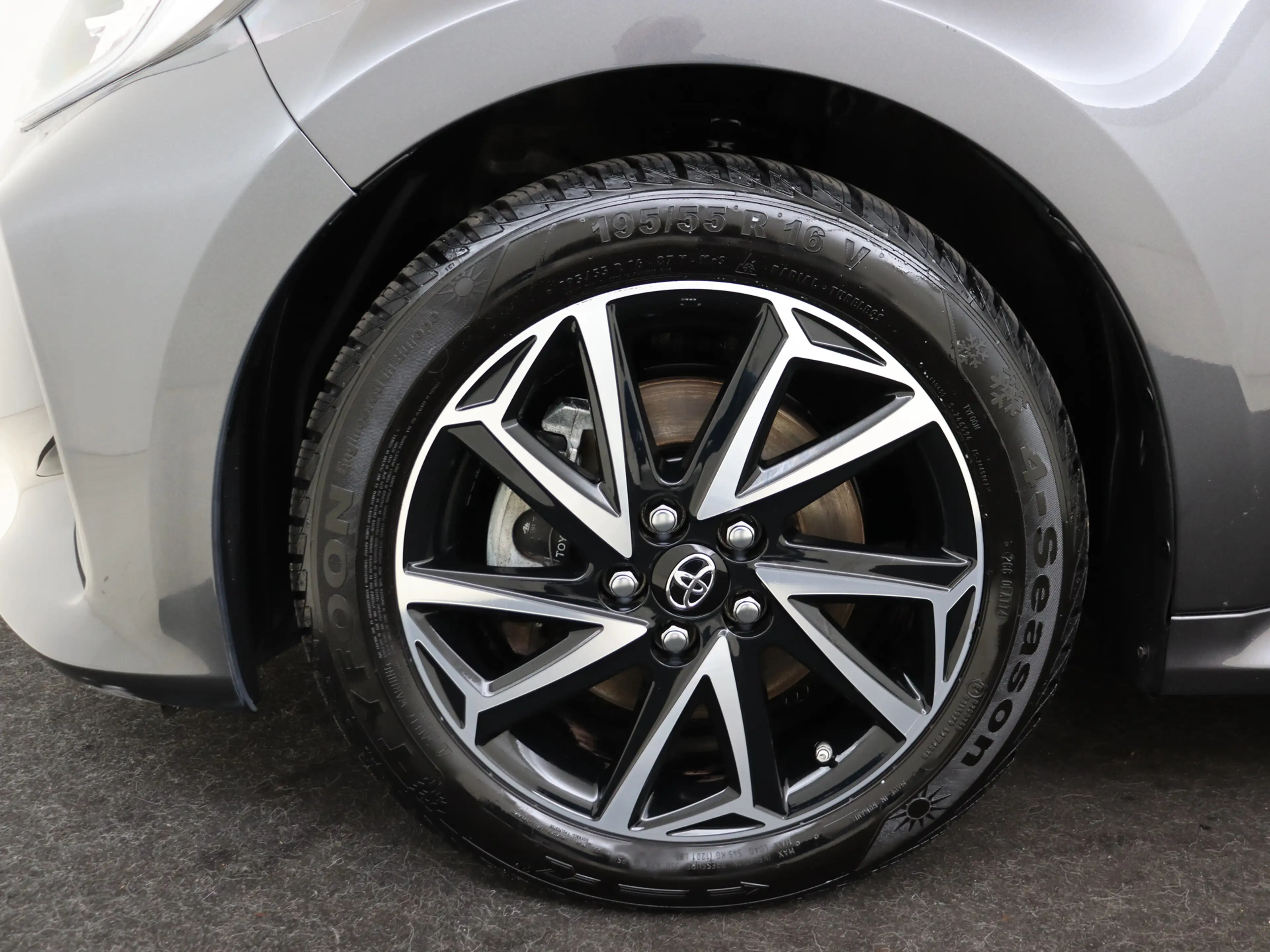 Toyota Yaris 1.5 Hybrid Business Plus | BTW Voertuig | NL Auto — photo 5