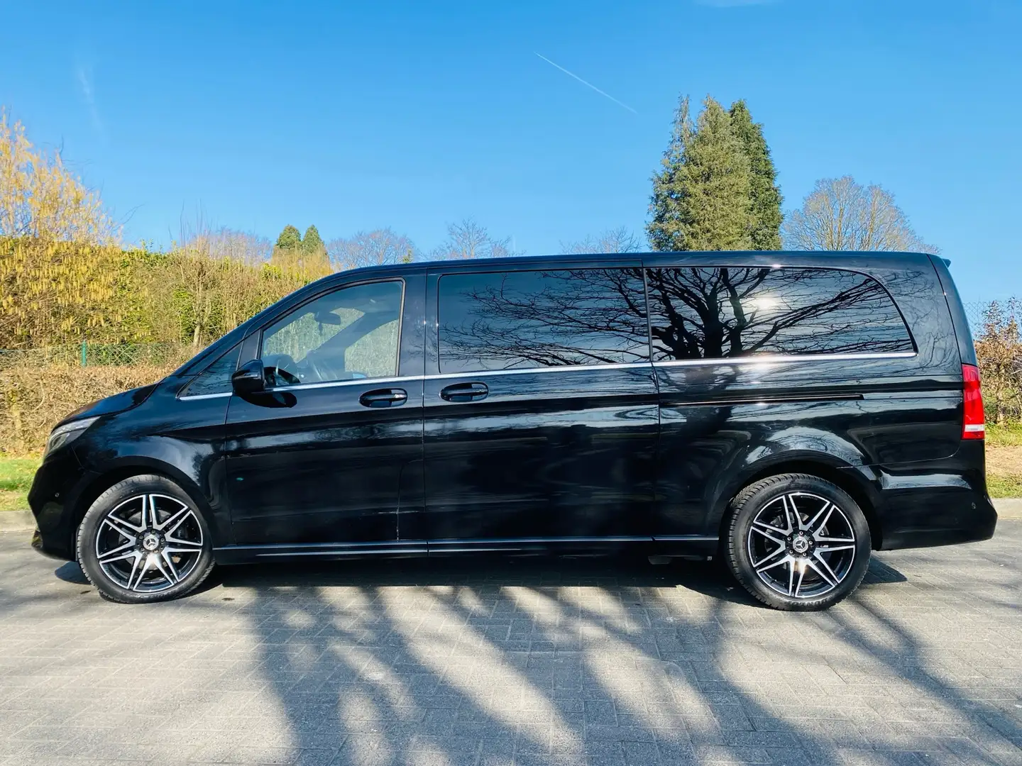 Mercedes-Benz V 300 V 300 d LWB Avantgarde Noir - 2