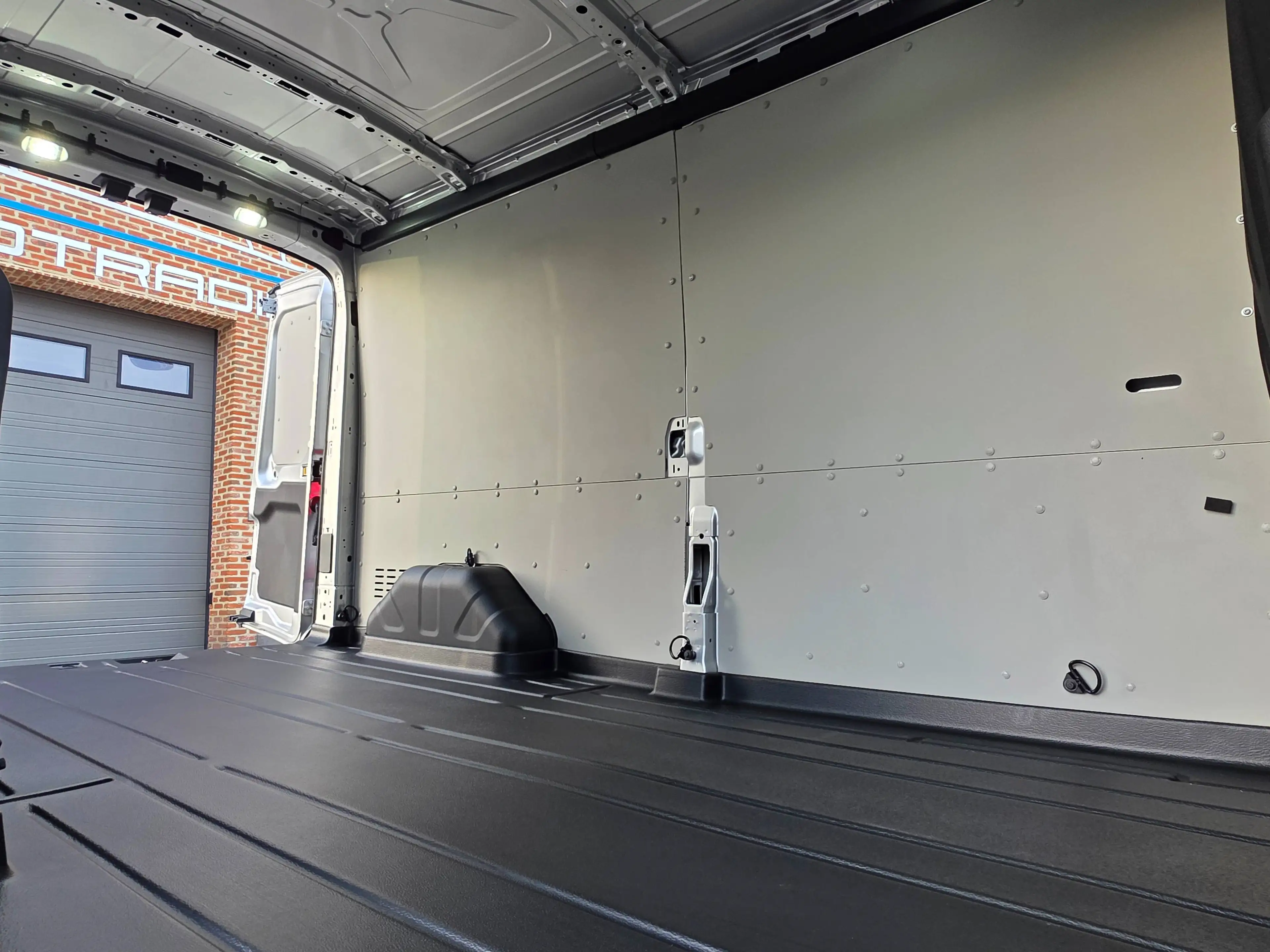 Ford Transit - L3H2 - 35.990 EX - NIEUW 0KM 2026 - 165 PK - Automaat — photo 11