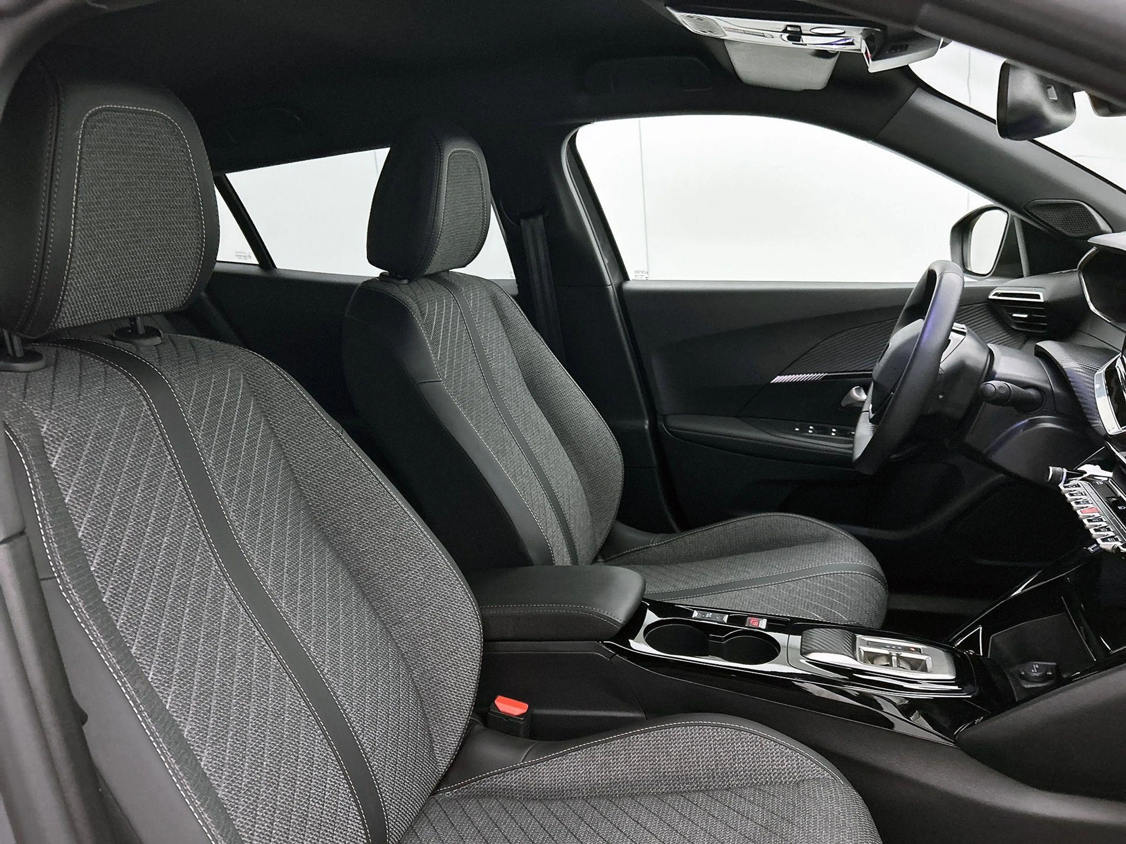 Peugeot 2008 SUV Allure Hybrid 145pk Automaat | Navigatie | 360 — photo 14