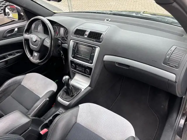 Skoda Octavia view 10