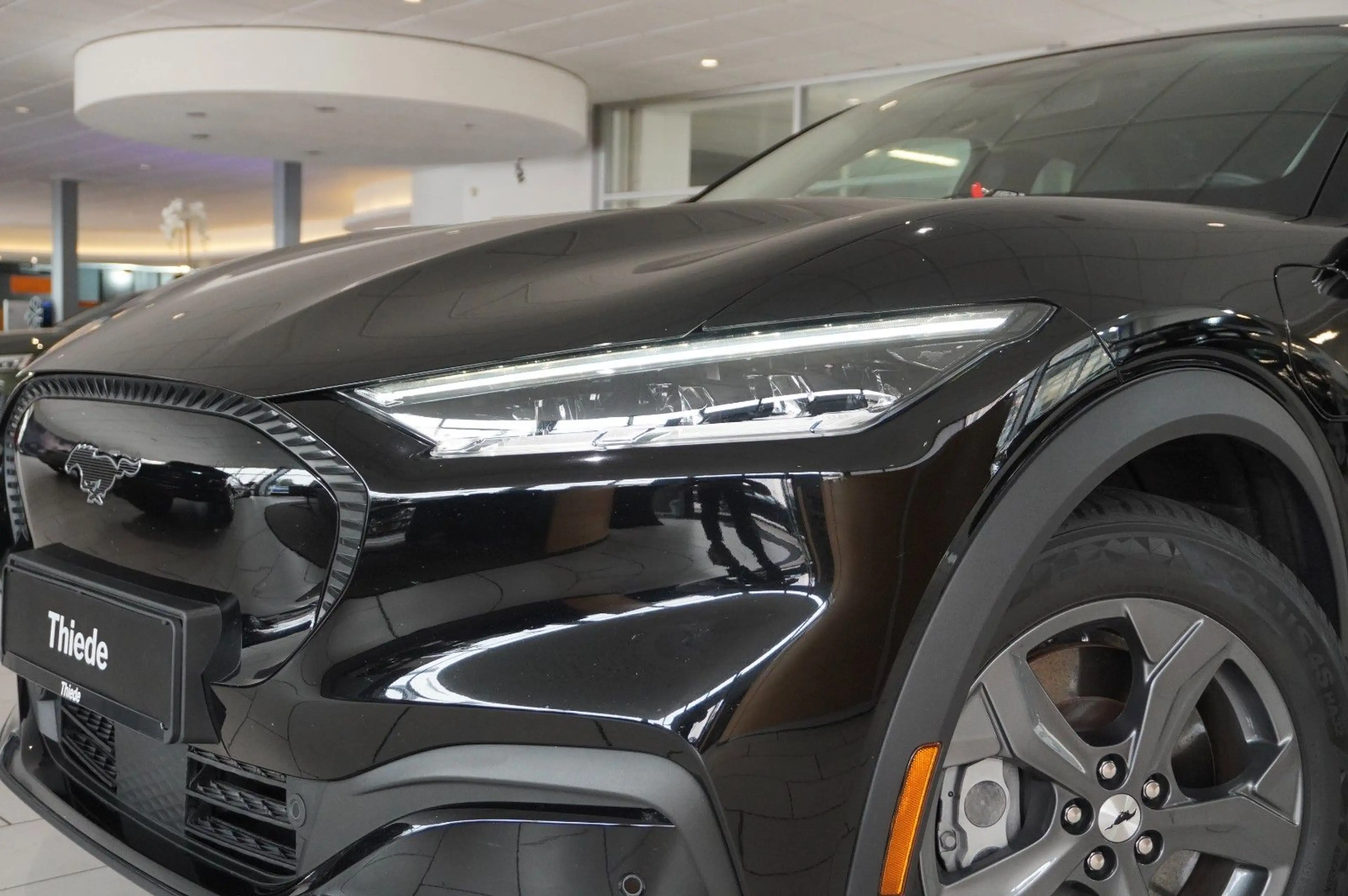 Ford Mustang Mach-E 75KWH NAVI/LED/KAMERA/ACC/SHZ/AHK — photo 5