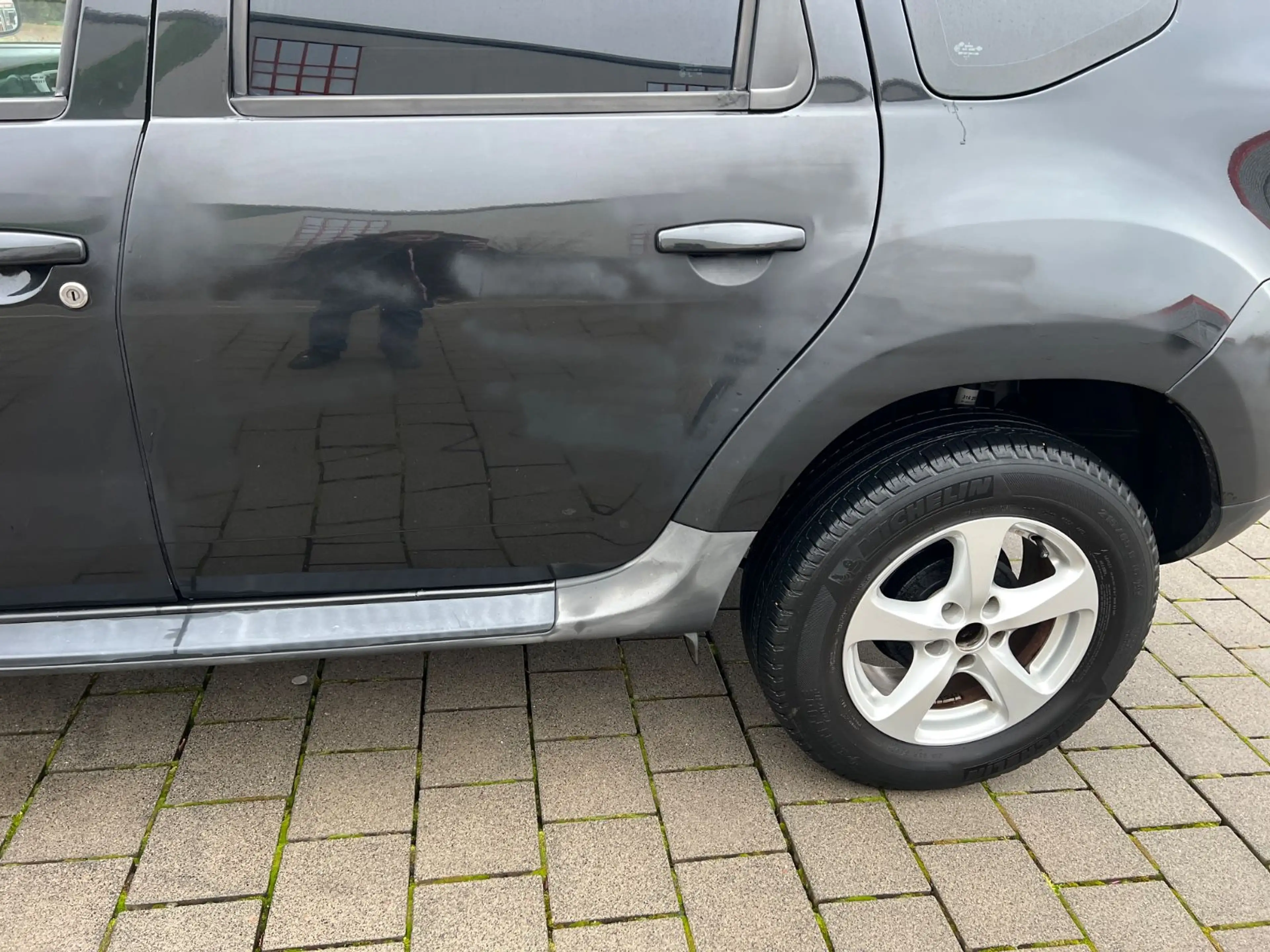 Dacia Duster I Laureate 4x4 1.6*KLIMA*EURO5*TÜV05/2027 — photo 14