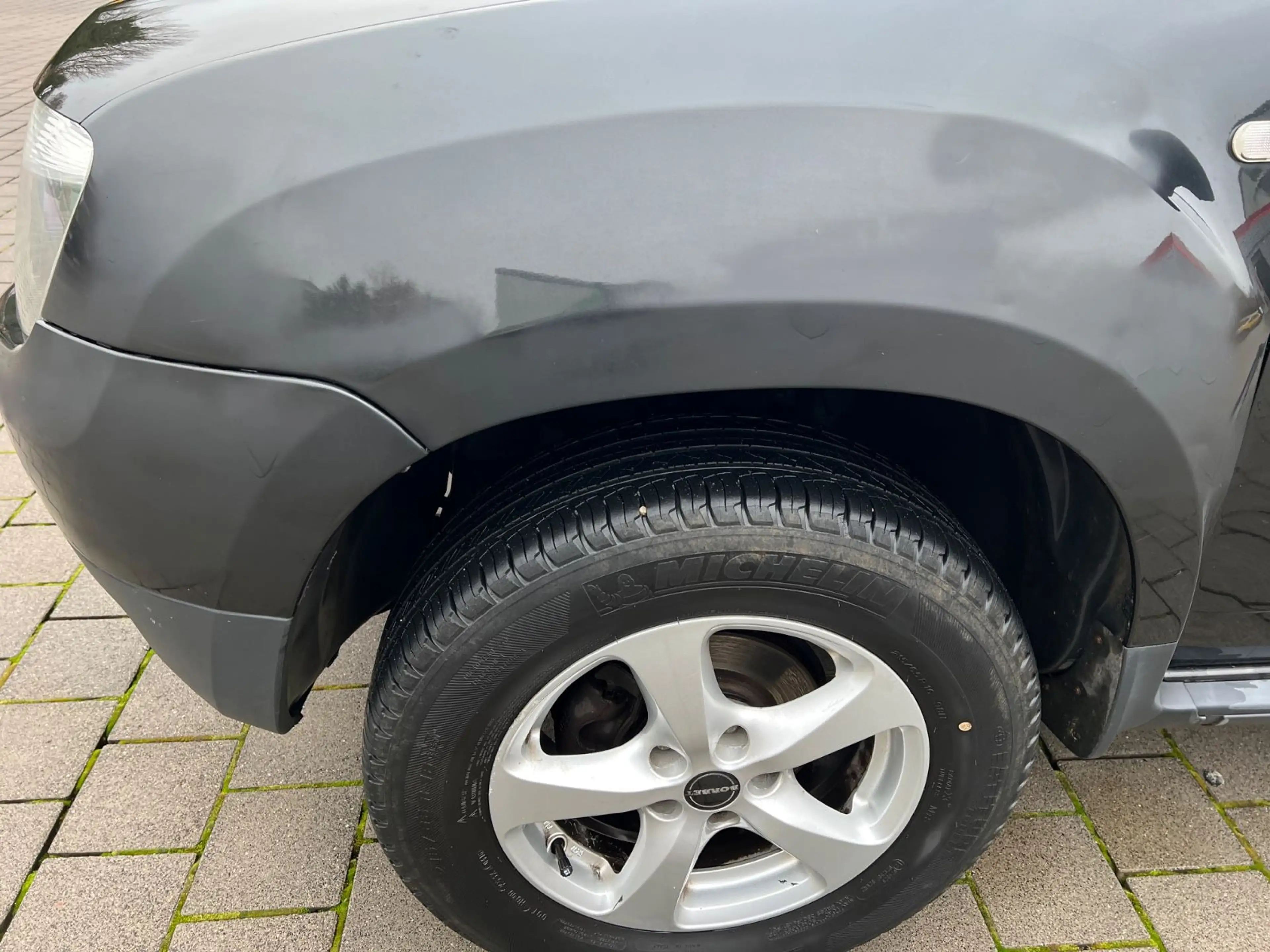Dacia Duster I Laureate 4x4 1.6*KLIMA*EURO5*TÜV05/2027 — photo 13