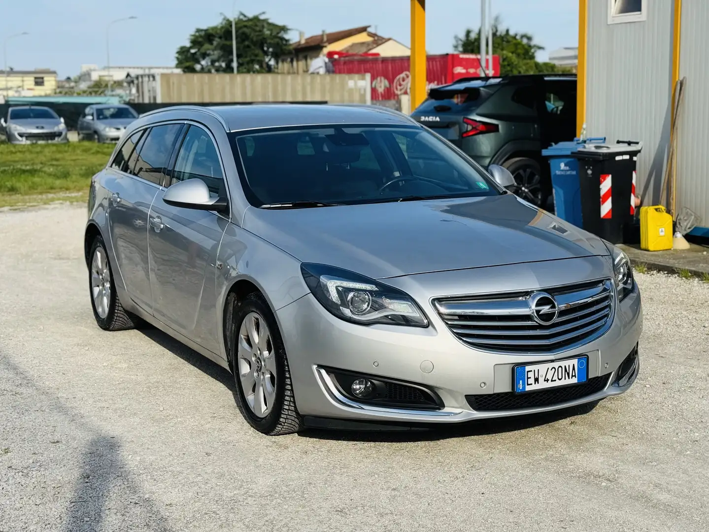 Opel Insignia Sports Tourer 2.0 cdti Cosmo Business 104gr 140cv - 2