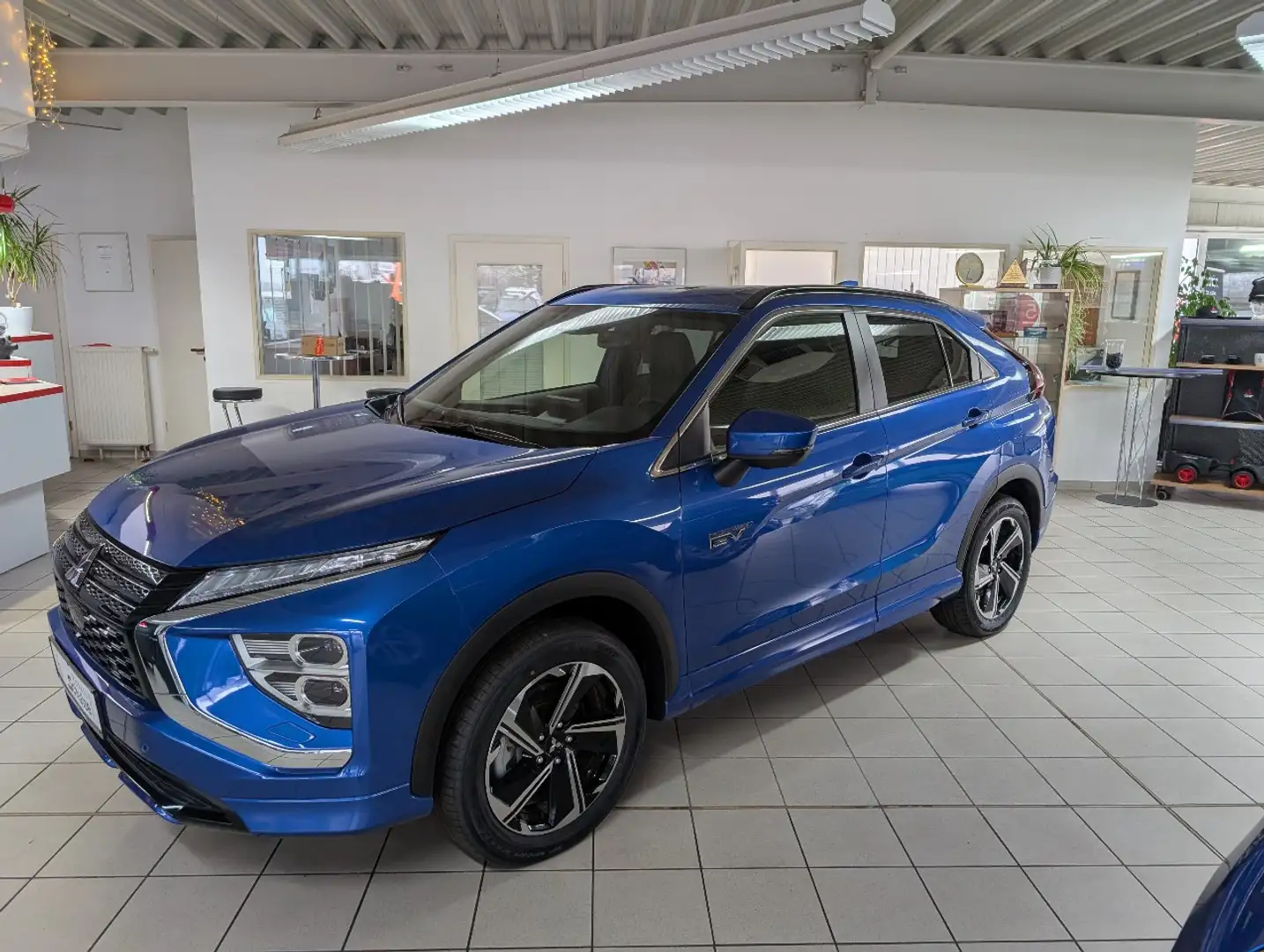 Mitsubishi Eclipse Cross PHEV Select 2.4 MIVEC 4WD Blau - 2
