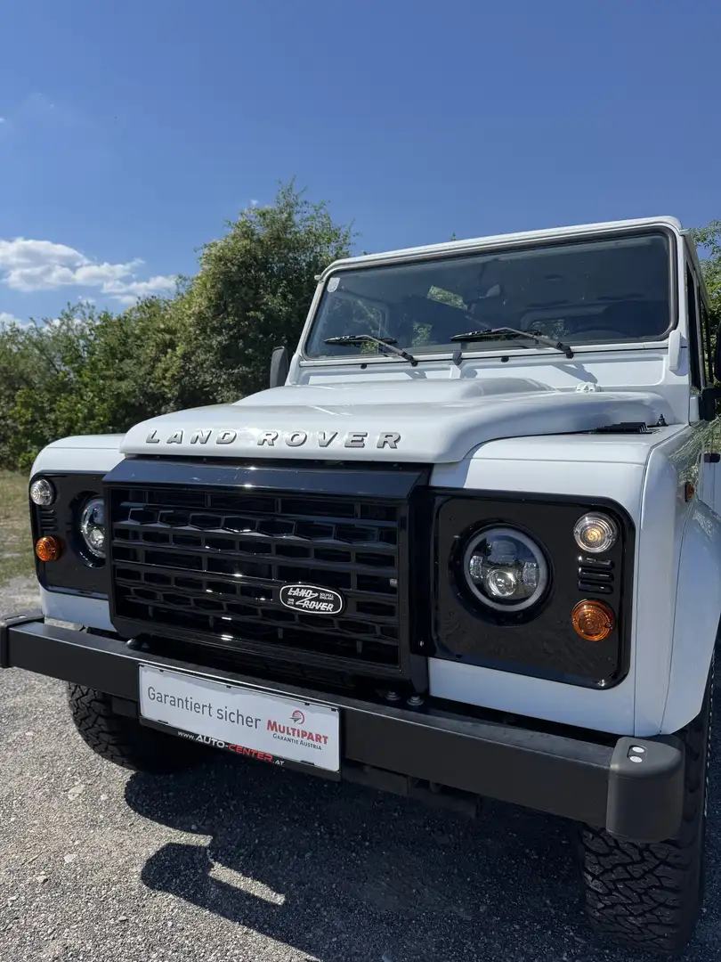 Land Rover Defender 90" Station Wagon E 2,2 - 2