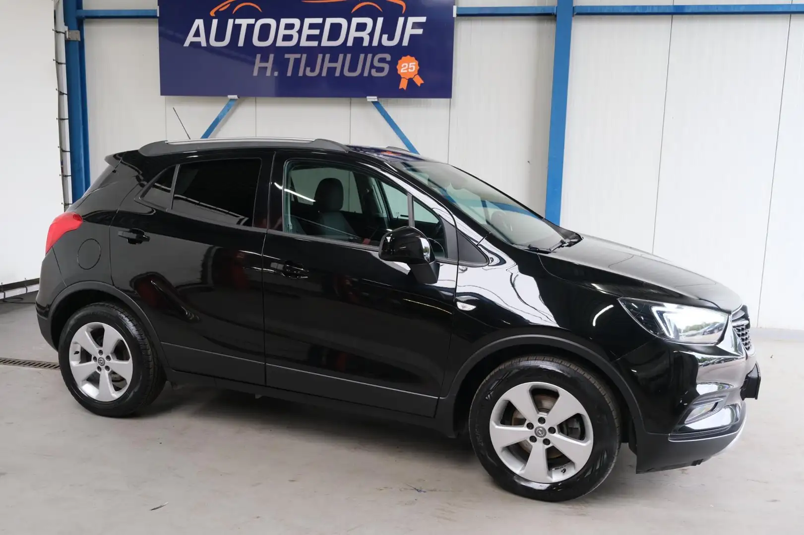 Opel Mokka X 1.6 CDTI Business+ - N.A.P. Airco, Cruise, Navi, P Zwart - 2