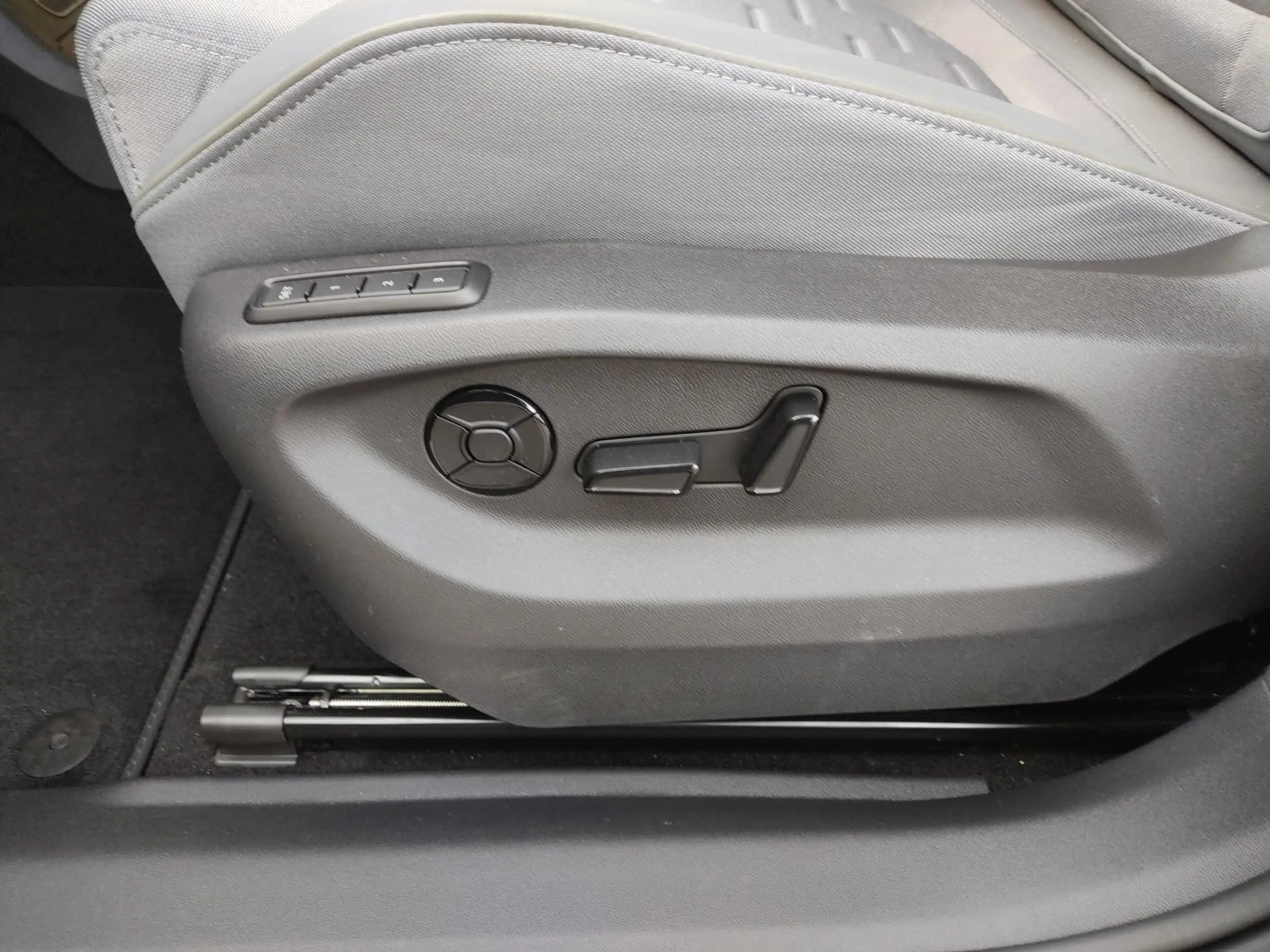 Skoda Peaq Selection 90x — photo 11