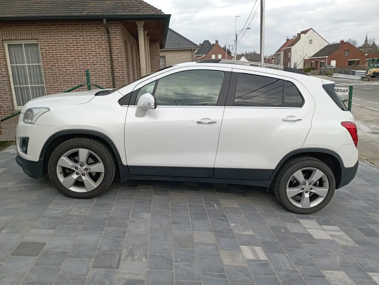 Chevrolet Trax Trax 1.7TD LT+ Alb - 1