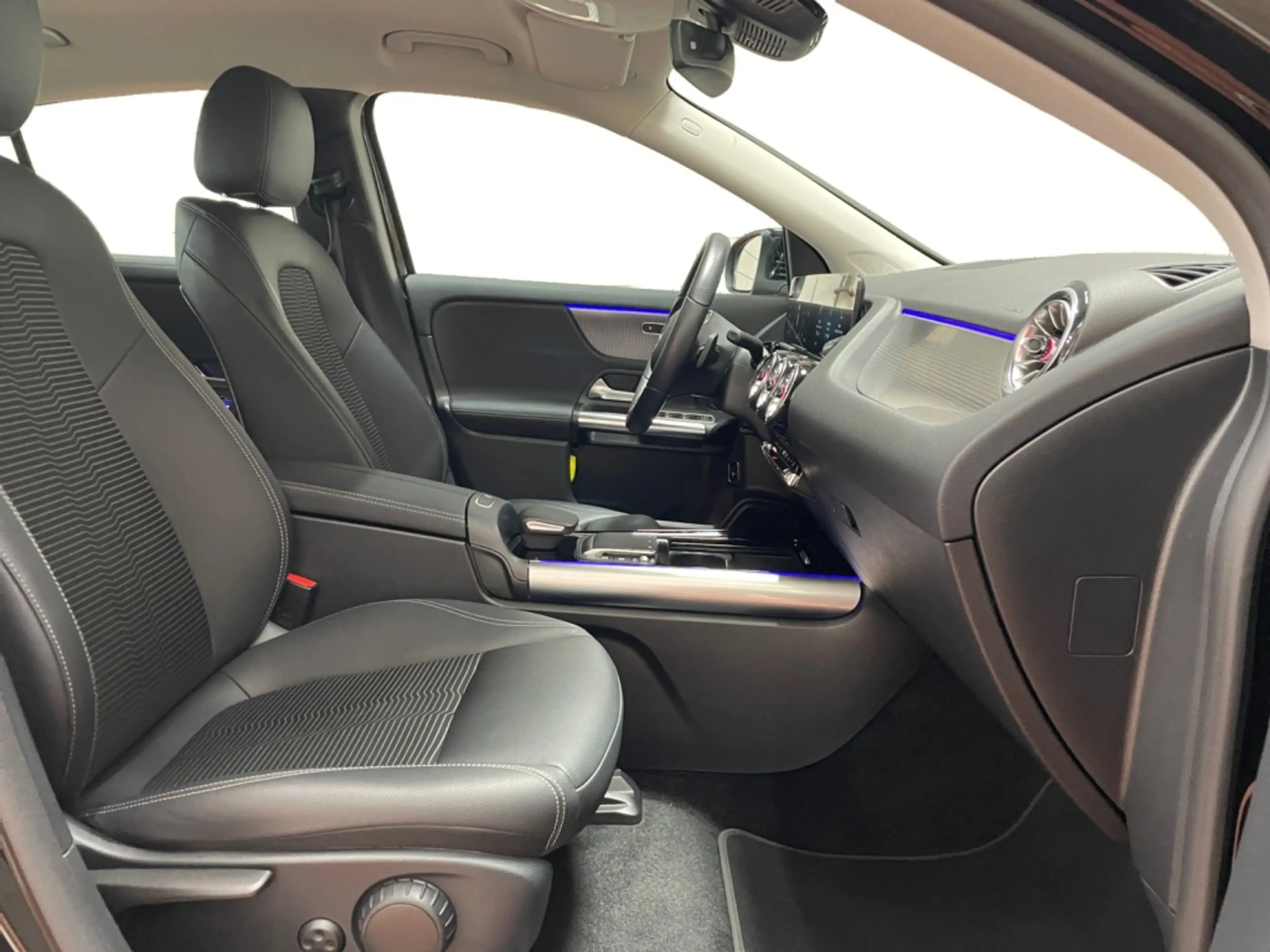 Mercedes-Benz EQA 250 Progressive MBUX+Progressive+Wide+Cam — photo 10