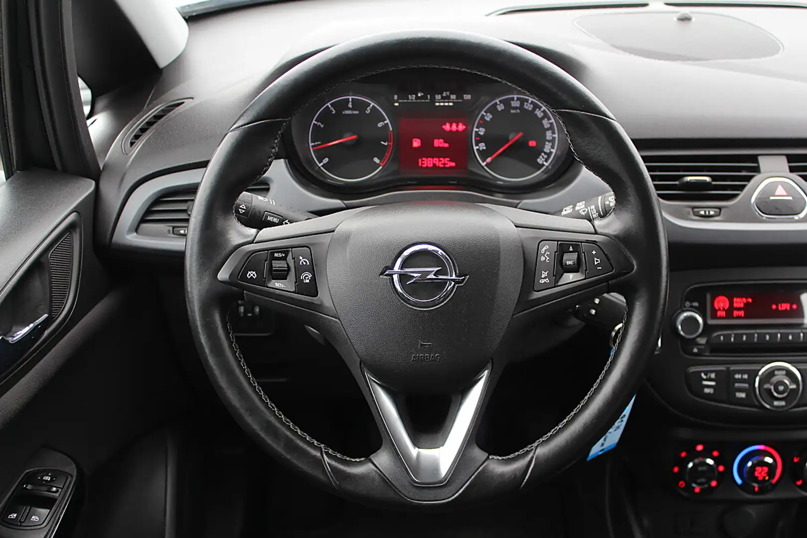 Opel Corsa 1,2 Ecotec Edition TEMPOMAT LENKRADHEIZUNG SITZ... Schwarz - 2