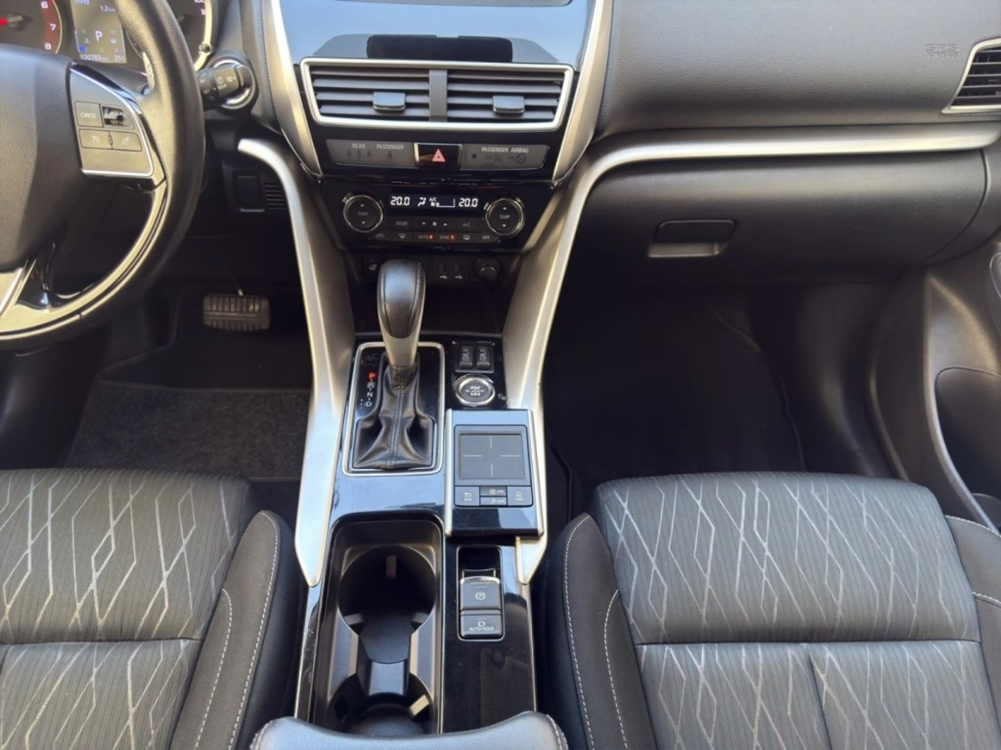 Mitsubishi Eclipse Cross Allrad 1,5 TC Intense+ First Edition — photo 10