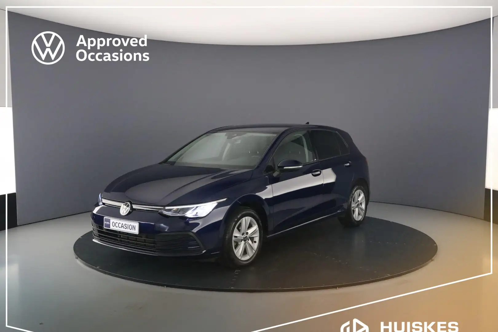 Volkswagen Golf Life Business 1.5 eTSI 130pk DSG Automaat Adaptive Blauw - 1