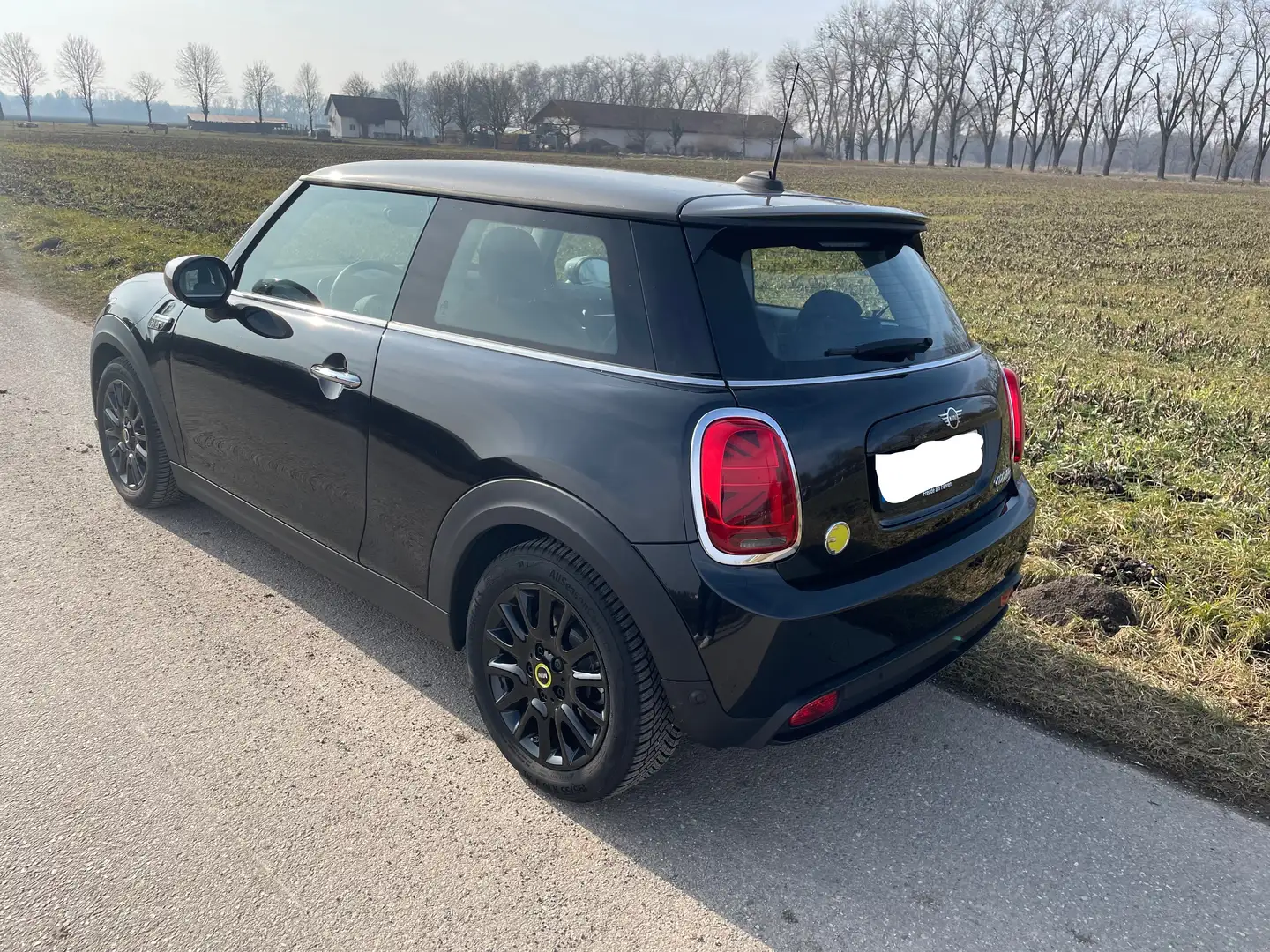 MINI Cooper SE Mini Cooper SE Essential Trim Schwarz - 2