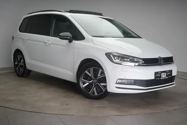 Volkswagen Touran main image