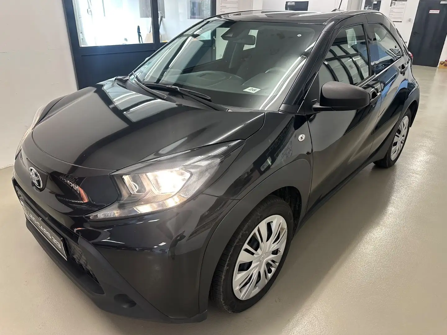 Toyota Aygo X 1,0 Noir - 1