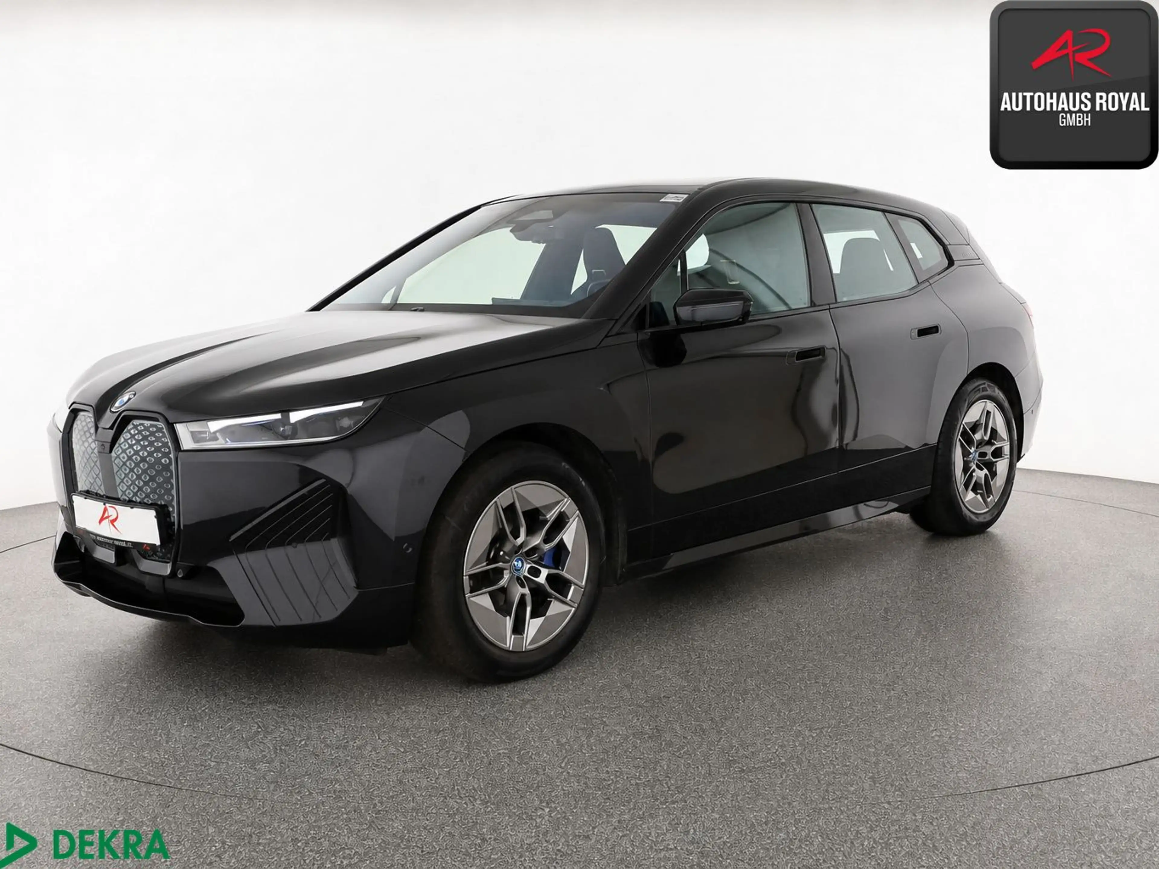 BMW iX xDrive50 SPORT LASER,SKYLOUNGE,LUFT,360GRAD