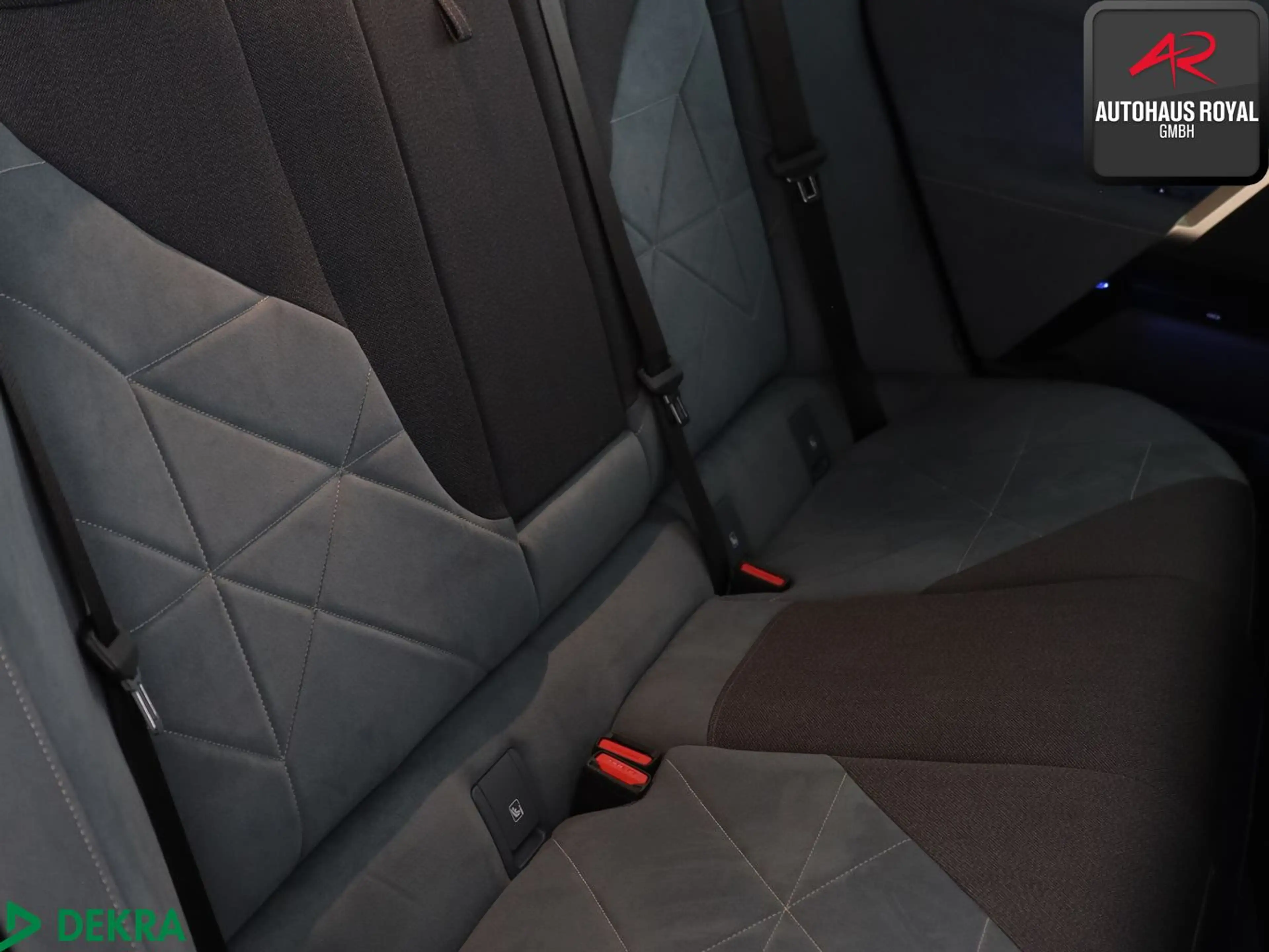 BMW iX xDrive50 SPORT LASER,SKYLOUNGE,LUFT,360GRAD — photo 10