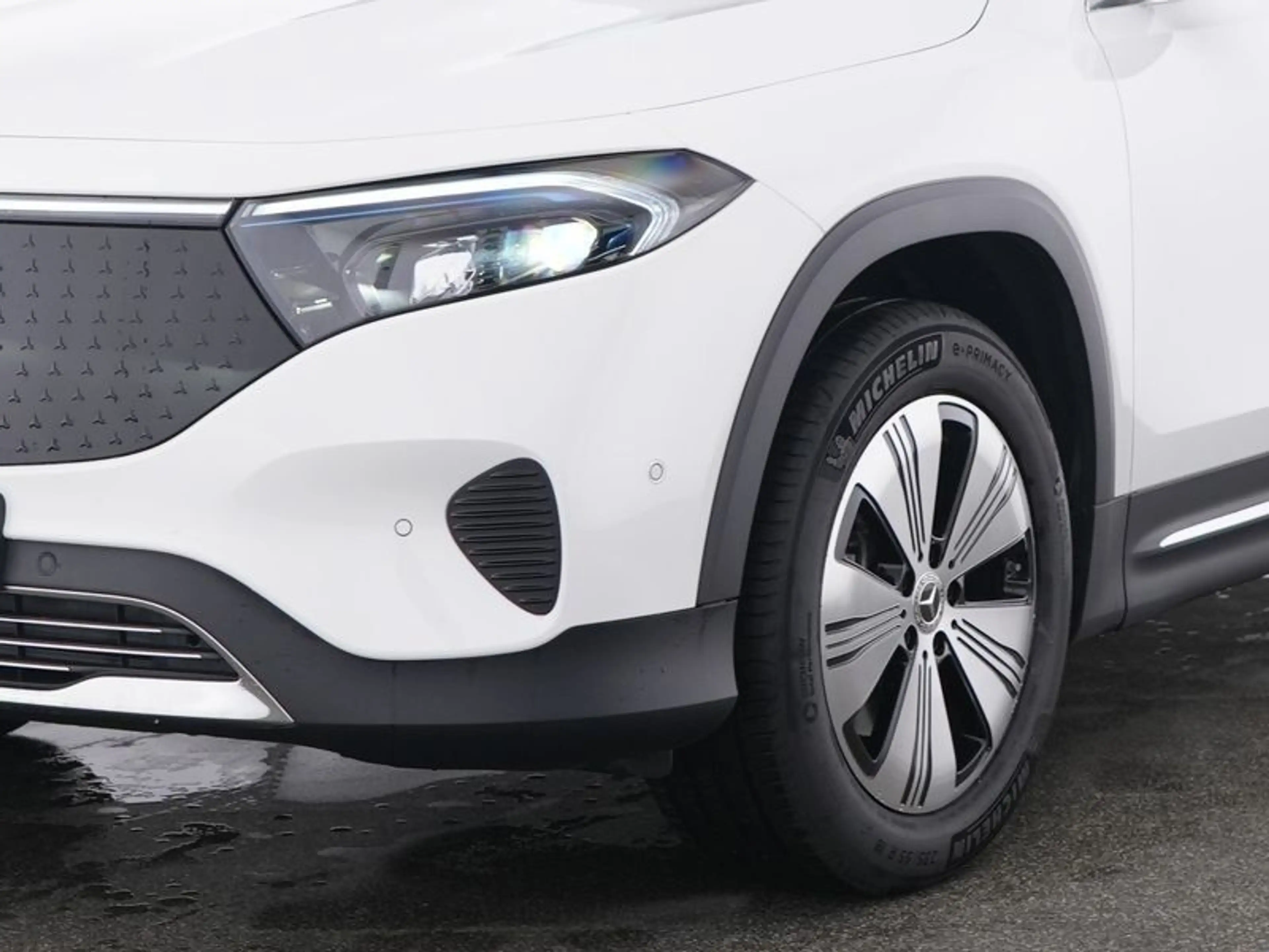 Mercedes-Benz EQB 350 4M PROGRESSIVE+AHK+PANO+DISTR+360+MEMORY — photo 15