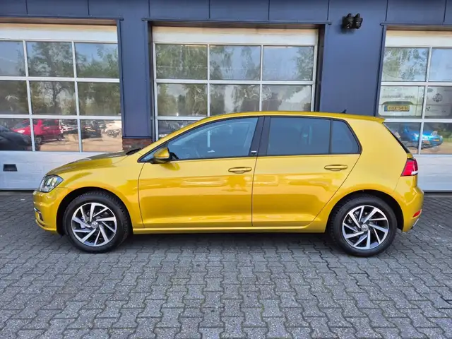 Volkswagen Golf view 7