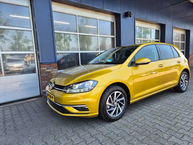 2018 Volkswagen Golf in Yellow for sale