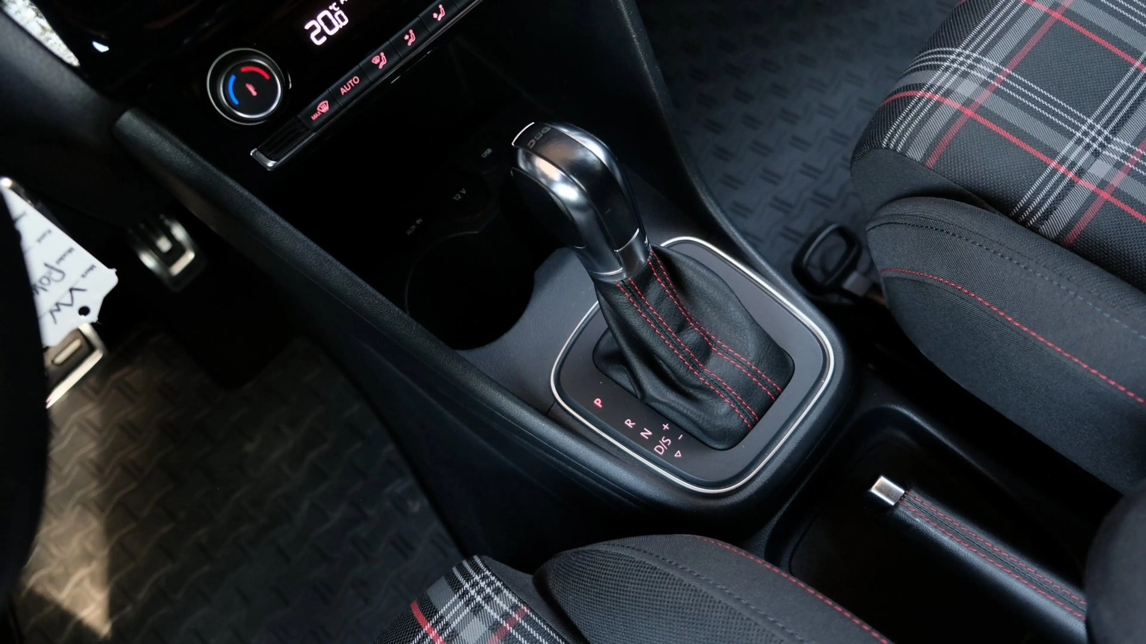 Volkswagen Polo GTI 1.8 TSI 192PK |Carplay|Camera|Cruise|Led — photo 13